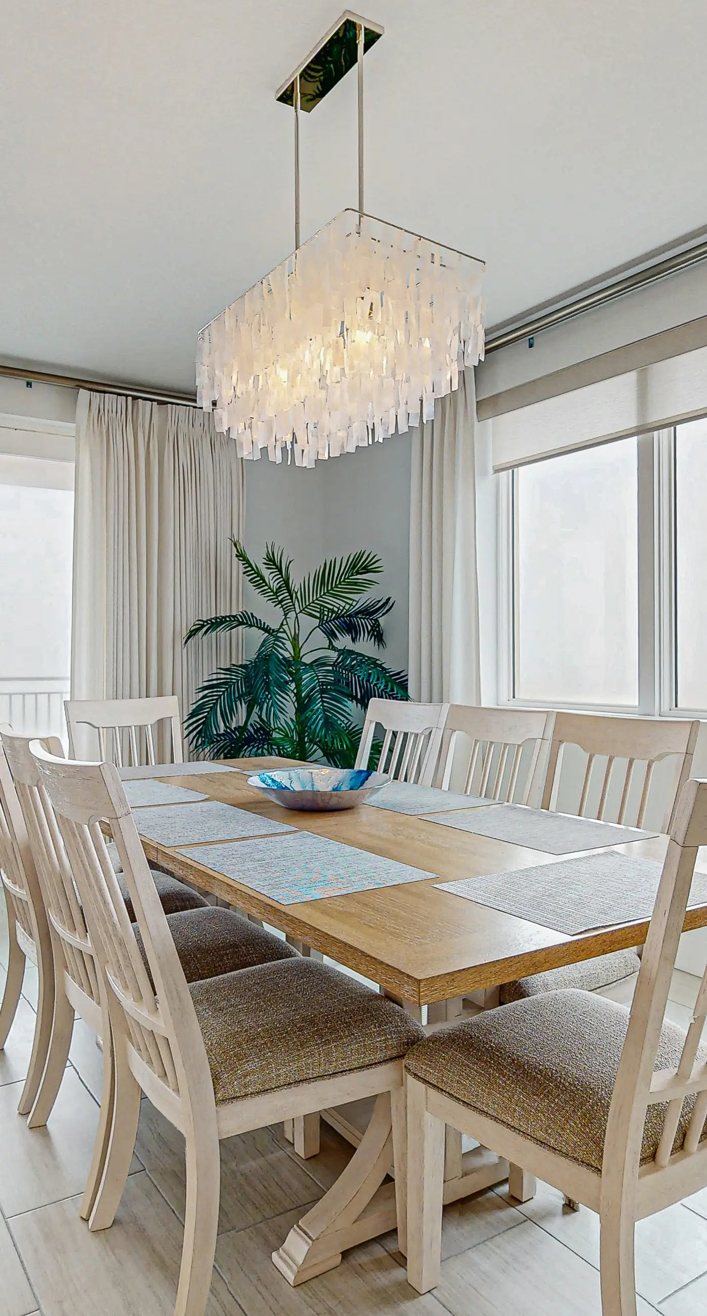 Blu 507 - Luxurious gulf front condo with private balcony, shared pool & beach access