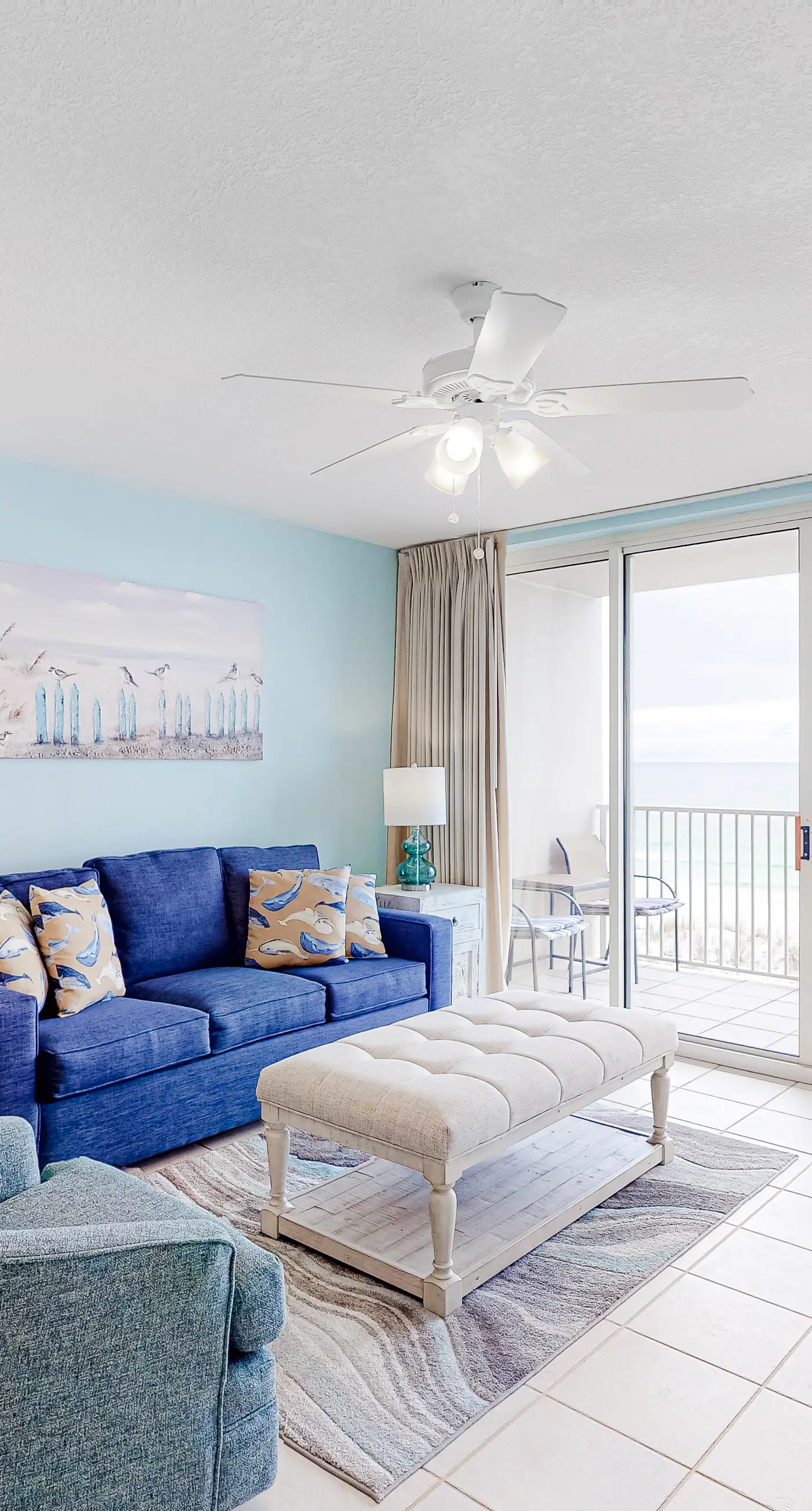 Fourth-floor spacious, beachfront condo with views - close to entertainment