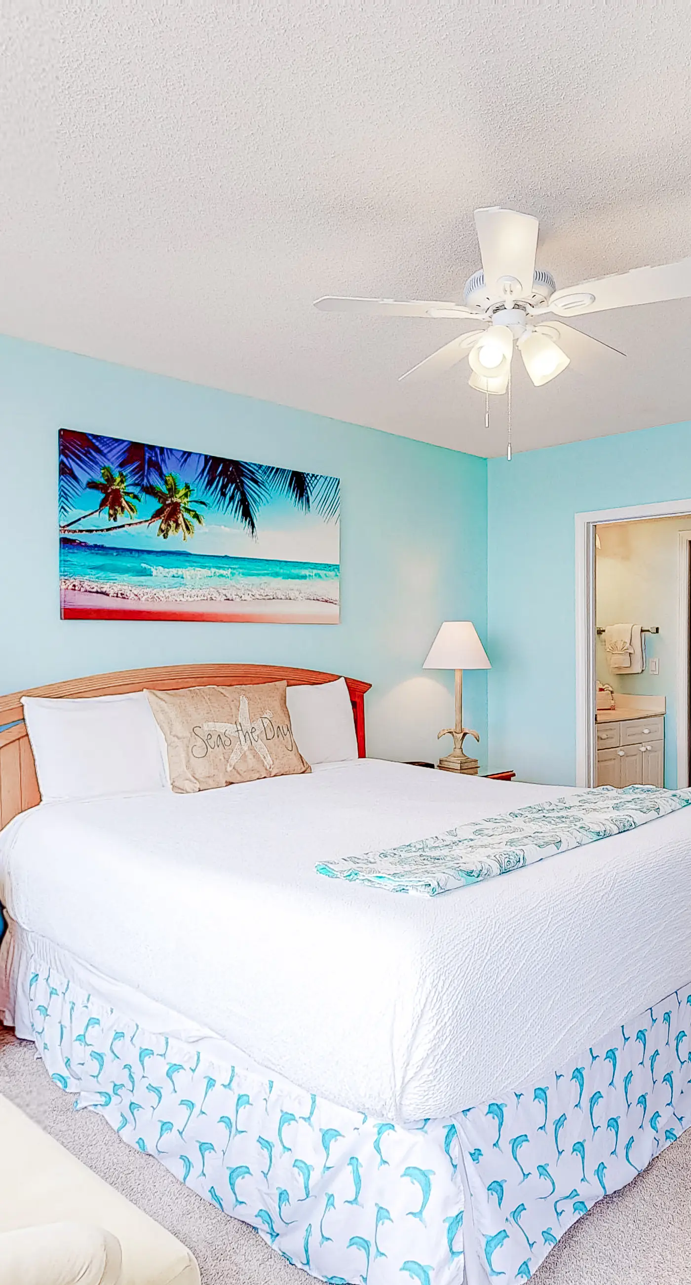 Fourth floor spacious, beachfront condo with views - close to entertainment