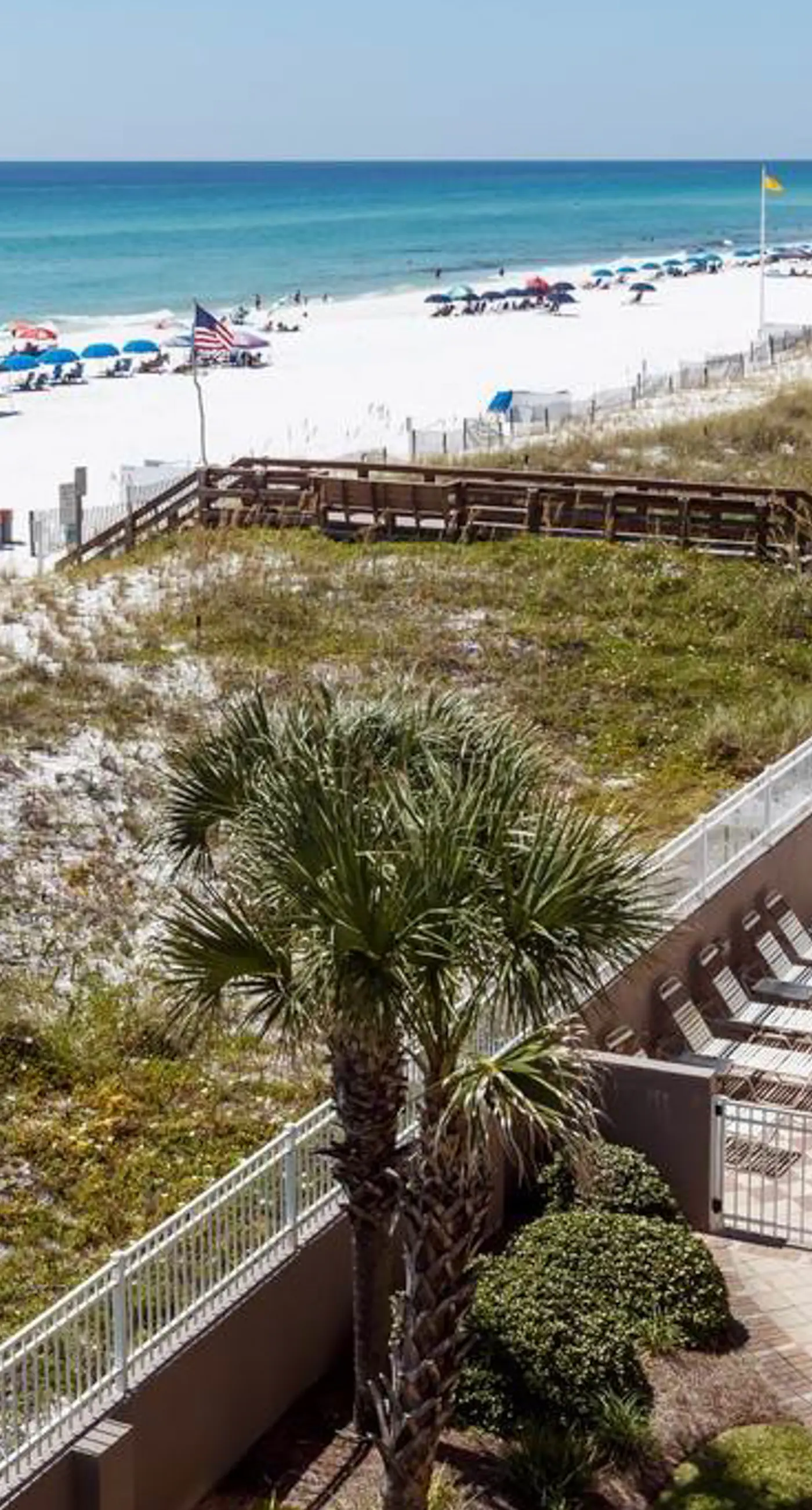 Fourth floor spacious, beachfront condo with views - close to entertainment