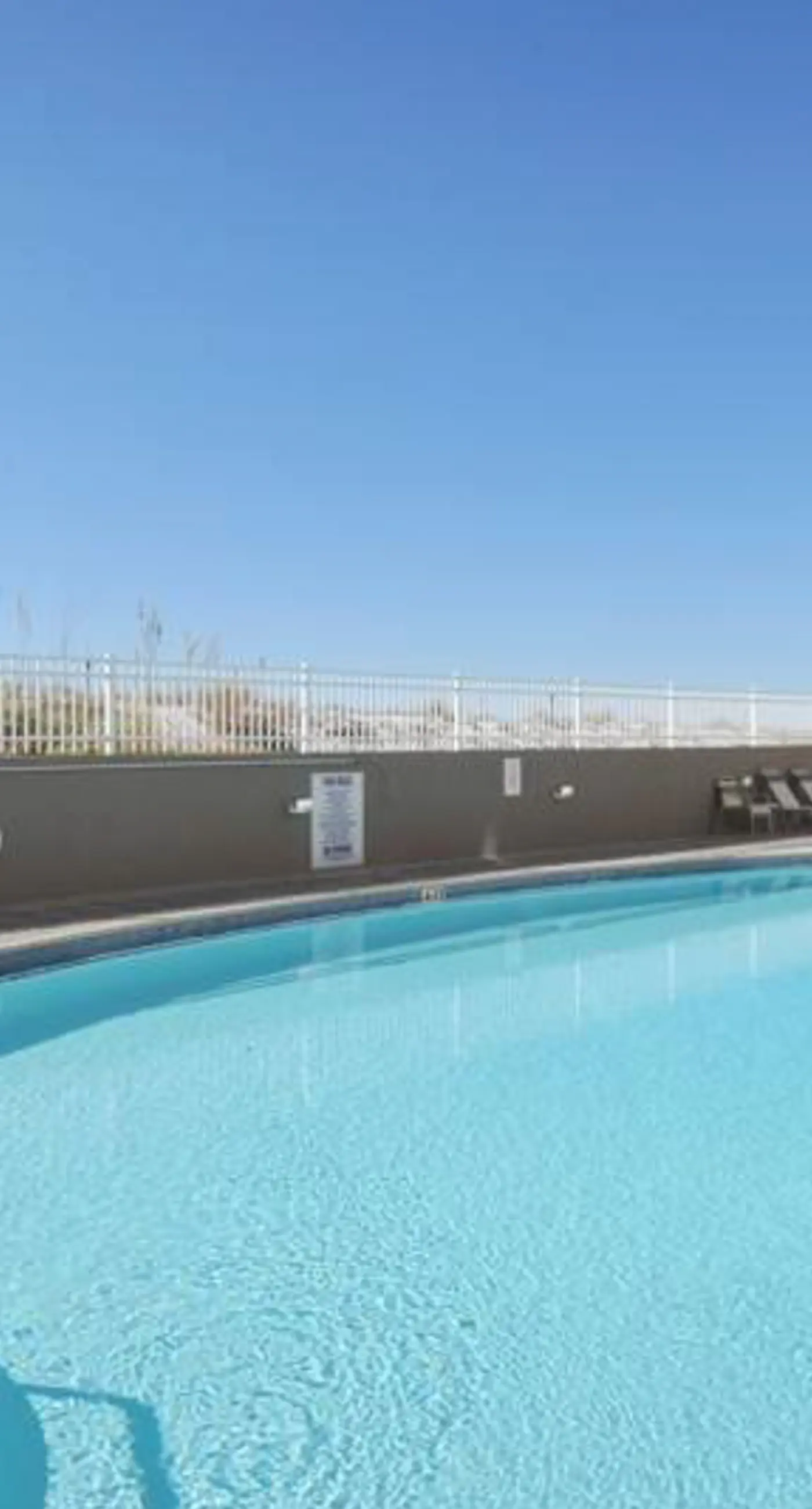 Fourth floor spacious, beachfront condo with views - close to entertainment