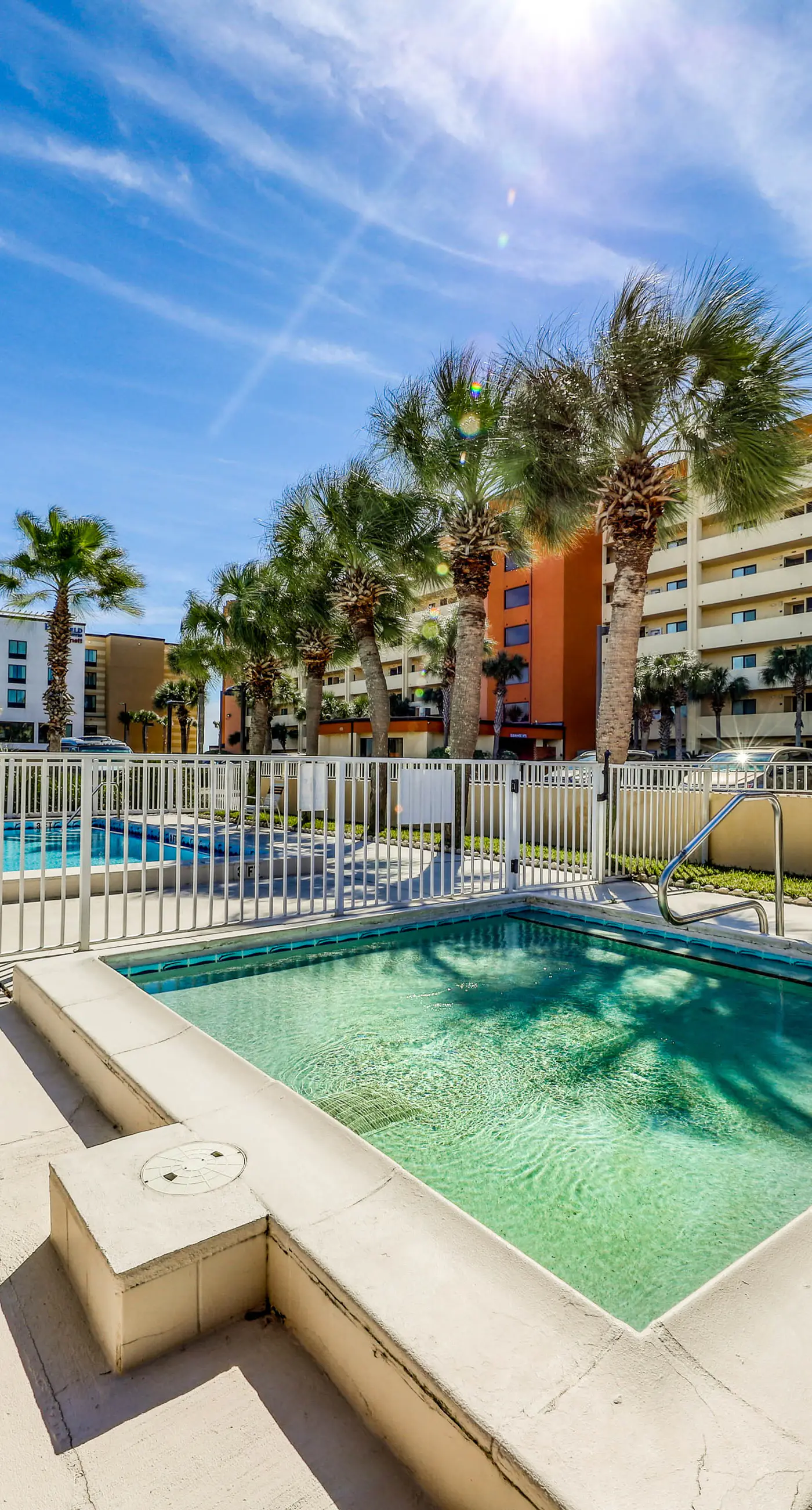 Surf Dweller 710- Seventh floor Gulf-front suite with amazing views, washer/dryer, AC & pool