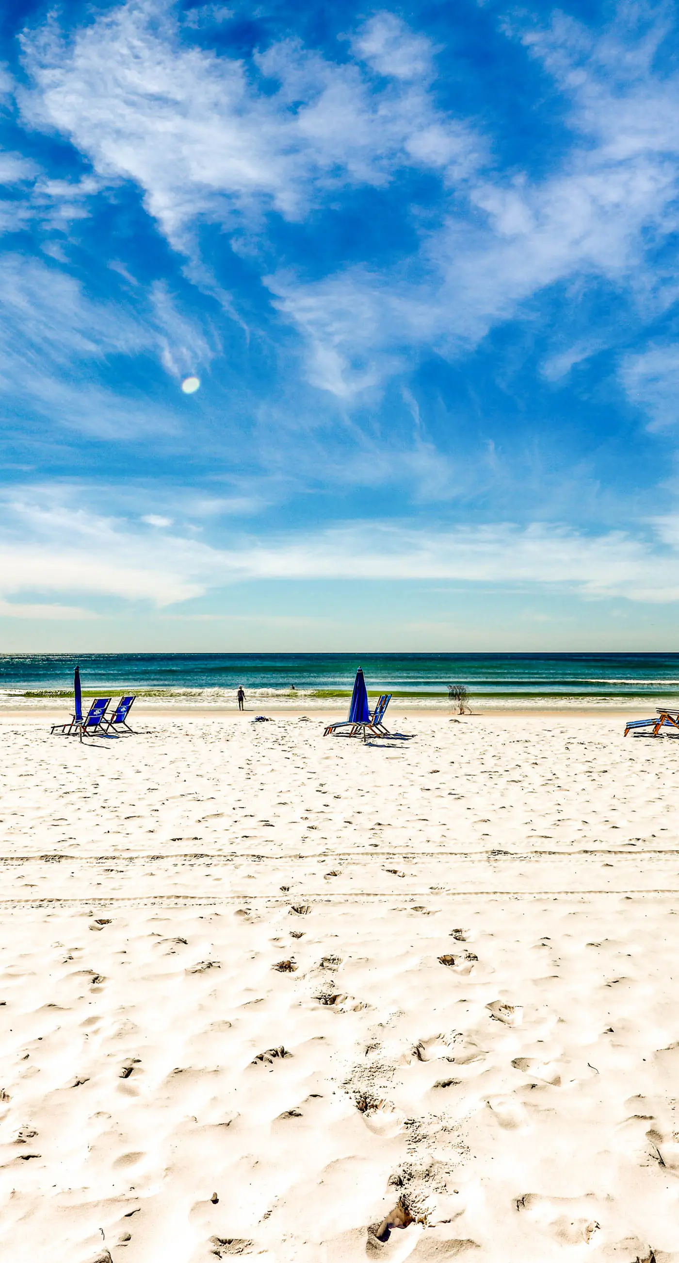 Surf Dweller 710- Seventh floor Gulf-front suite with amazing views, washer/dryer, AC & pool