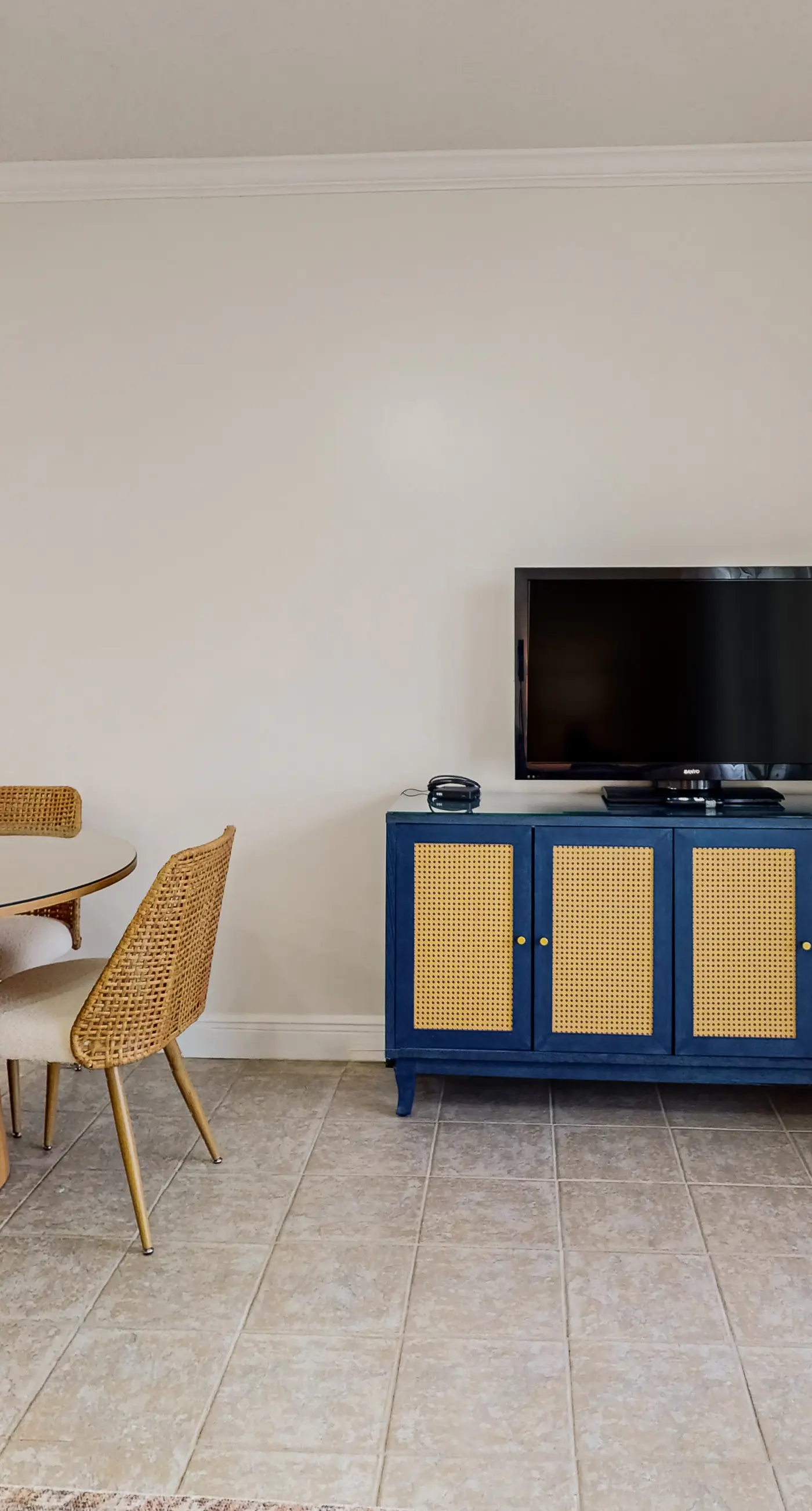 Waters Edge 106- Gulf front condo with furnished patio, pool, fitness room, boardwalk to beach