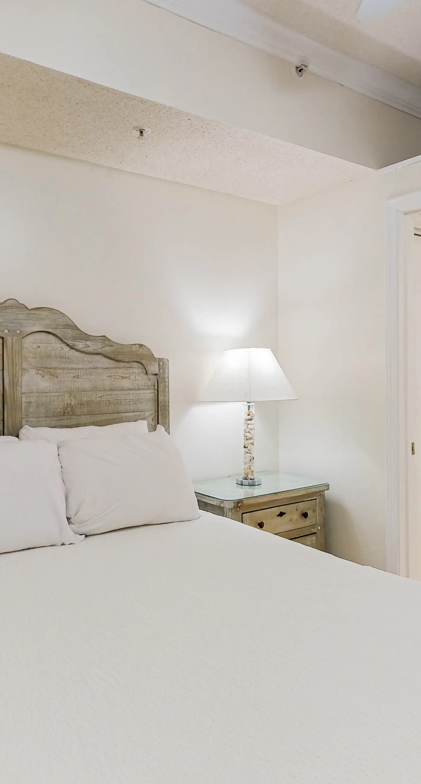 Waters Edge 106- Gulf front condo with furnished patio, pool, fitness room, boardwalk to beach