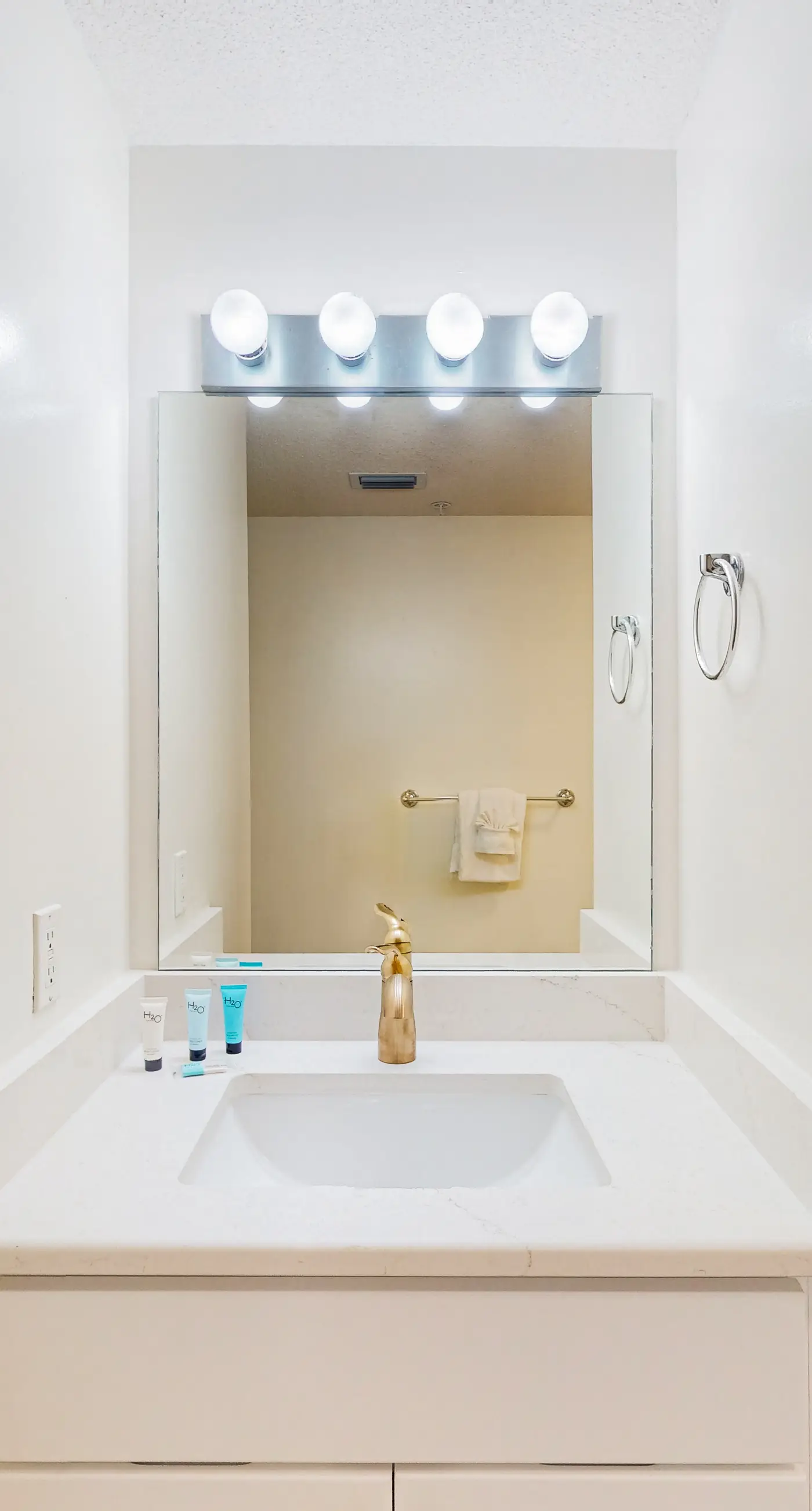 Waters Edge 106- Gulf front condo with furnished patio, pool, fitness room, boardwalk to beach