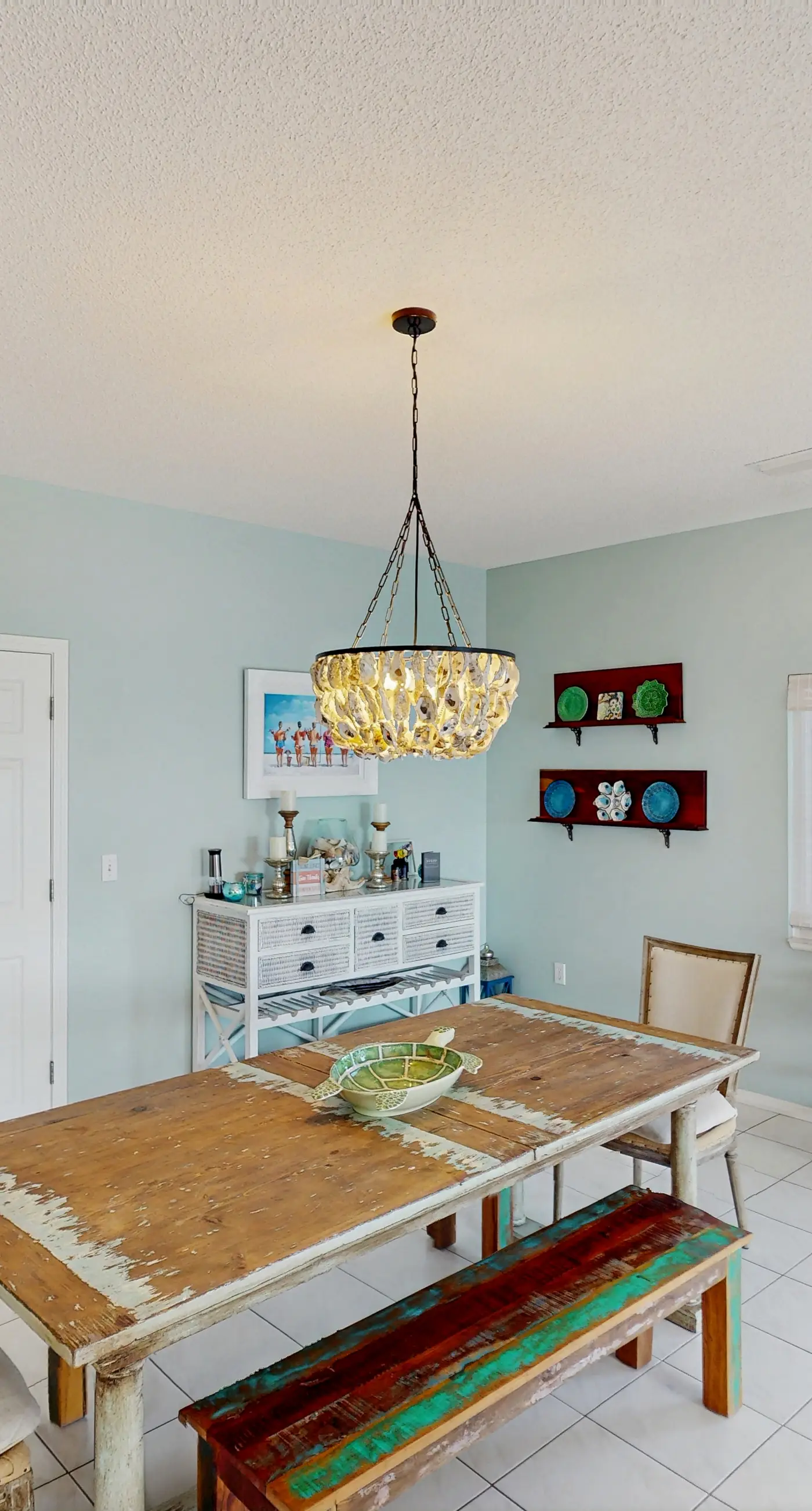 Charming beach house with a Gulf view, patio, deck, washer&dryer, & AC