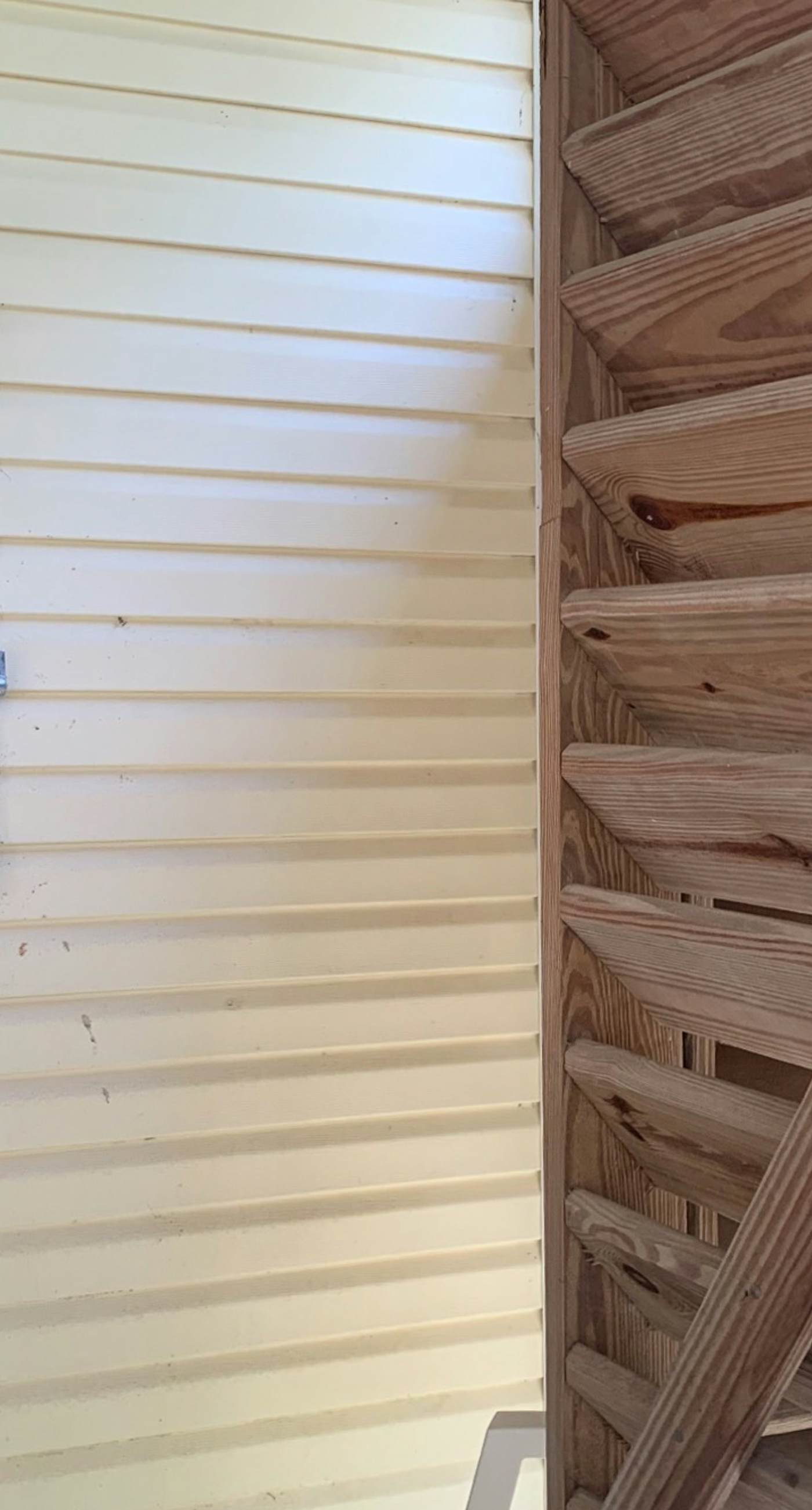 Snowbird-friendly home near the beach with deck, outdoor shower, W/D