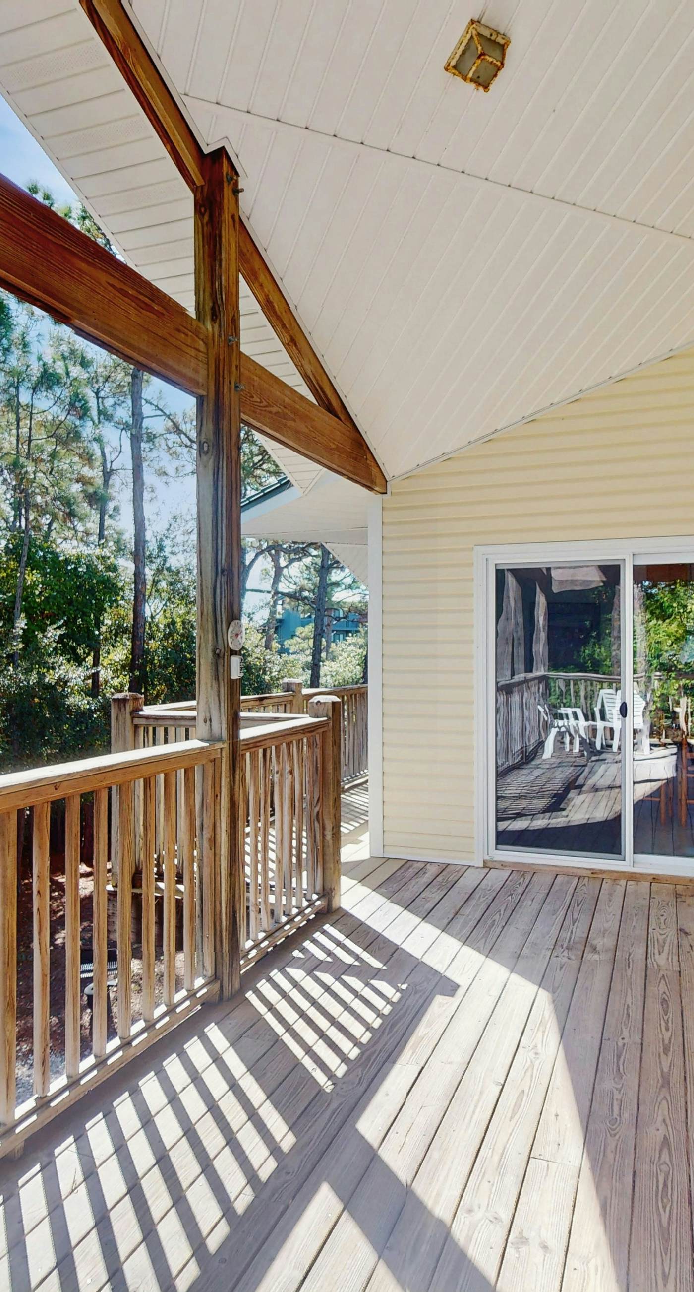 Snowbird-friendly home near the beach with deck, outdoor shower, W/D