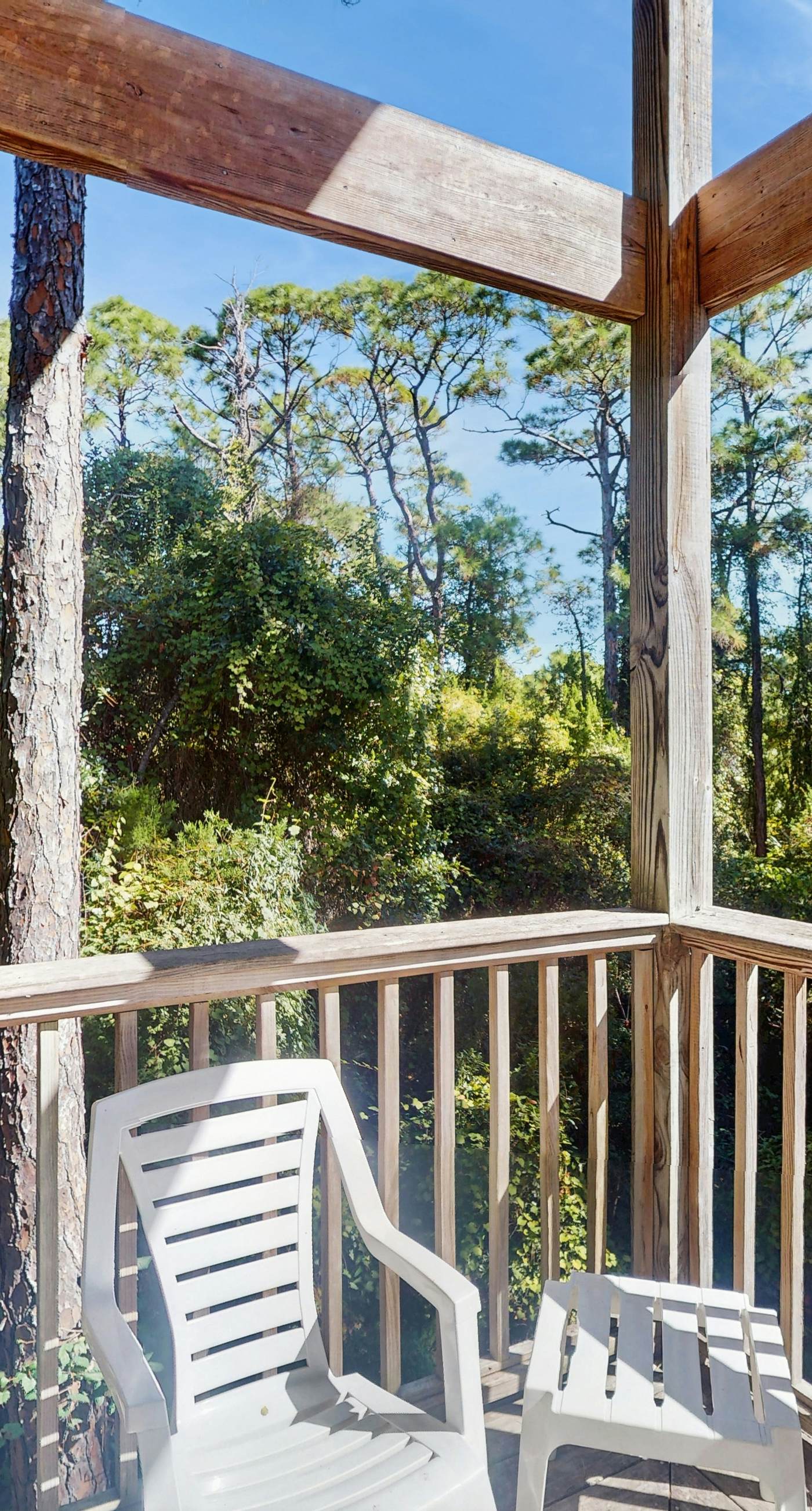 Snowbird-friendly home near the beach with deck, outdoor shower, W/D