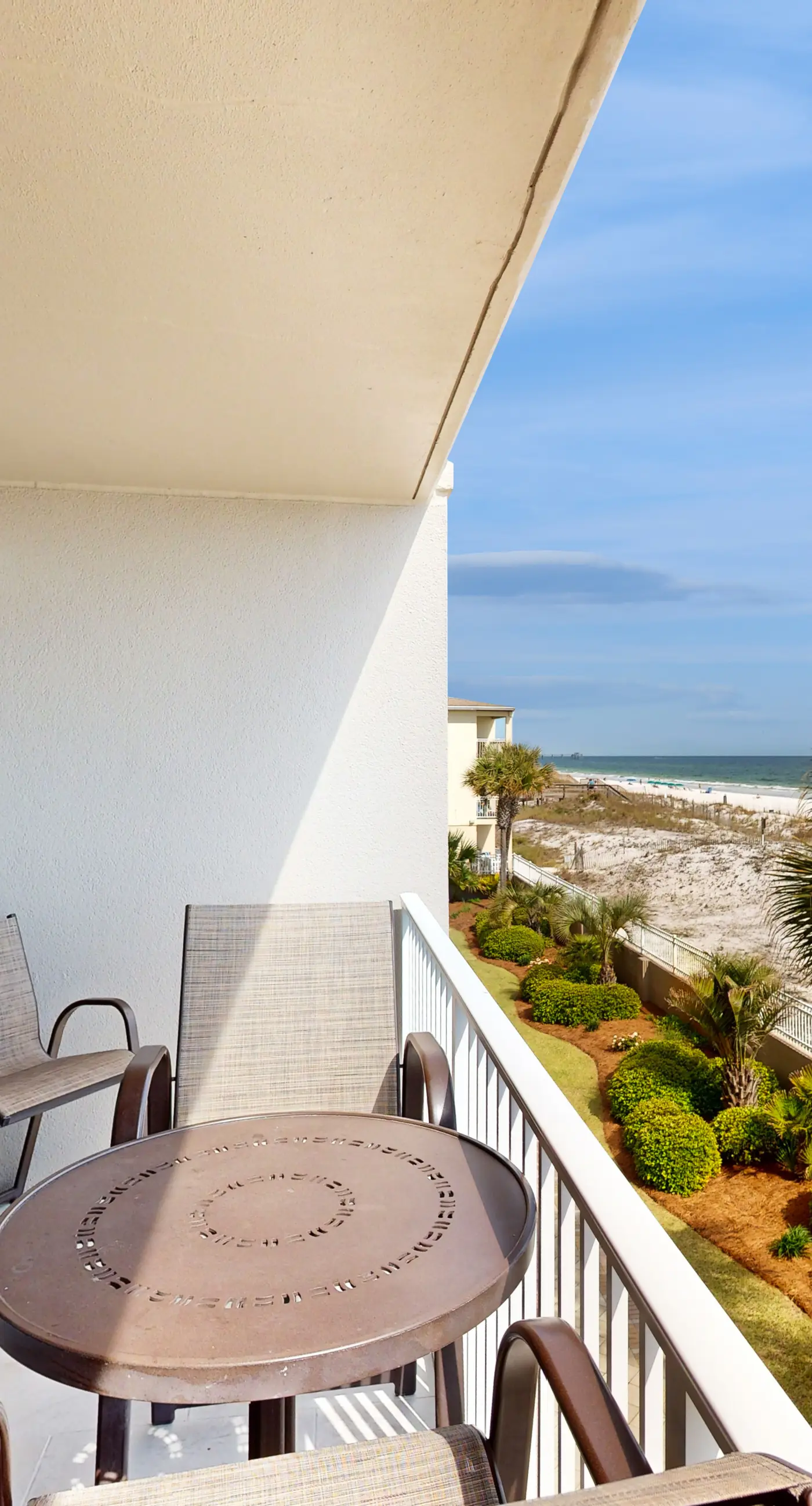 Island Princess 304- Gulf-front home with balcony, ocean views, pool and beach access