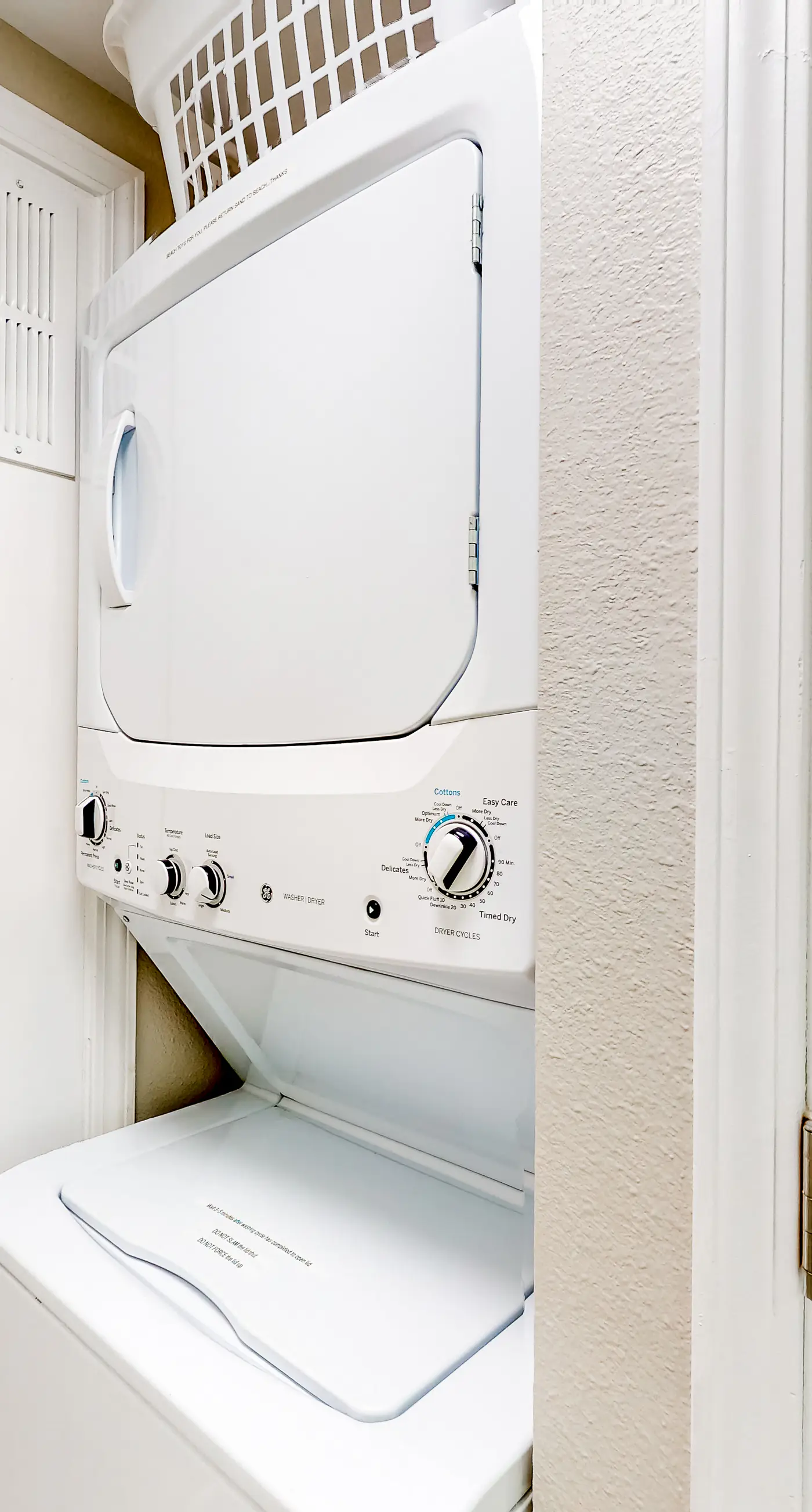 Island Princess 412- Beachfront condo with pool, hot tub, gym access, balcony