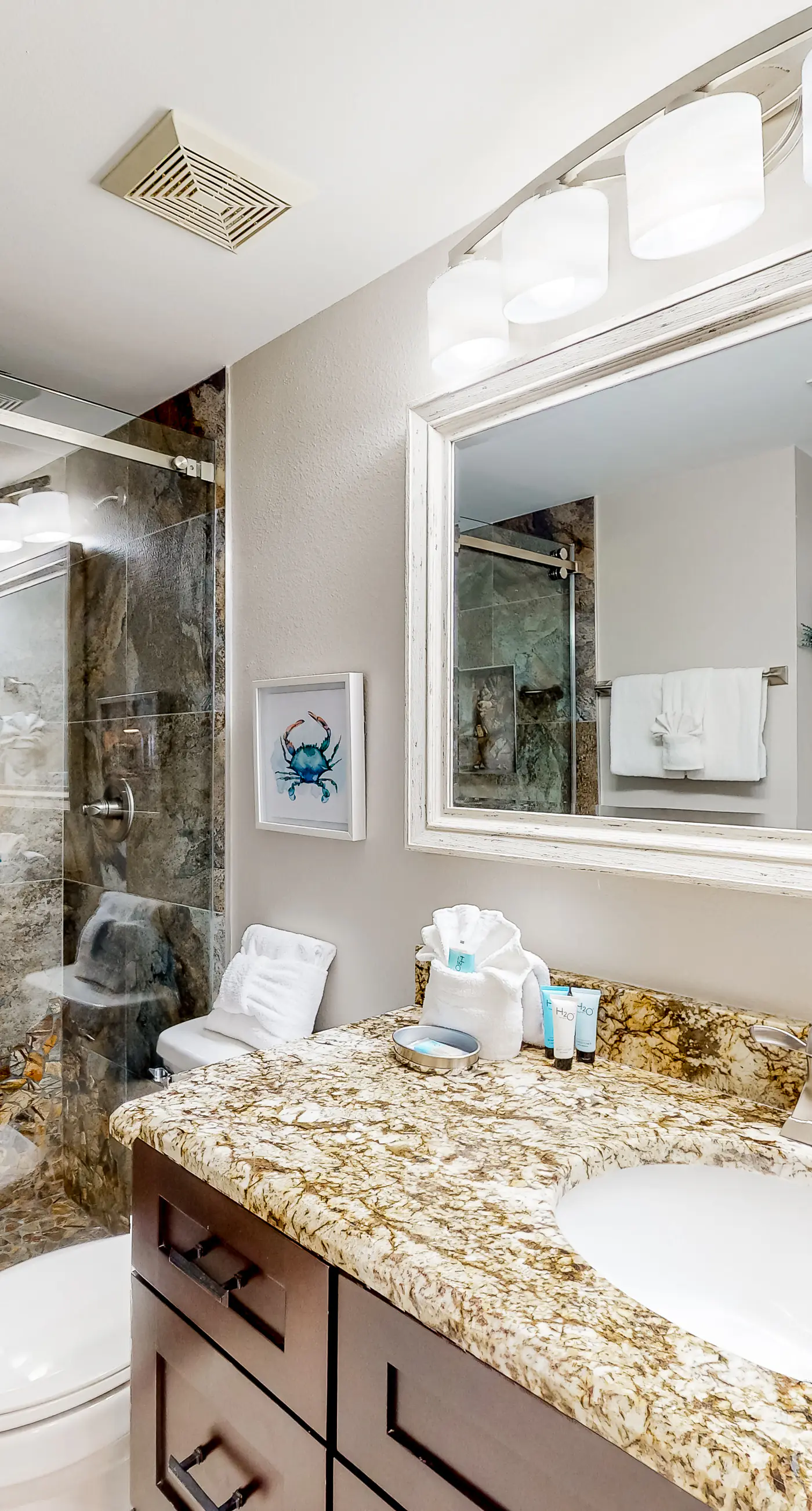 Island Princess 412- Beachfront condo with pool, hot tub, gym access, balcony