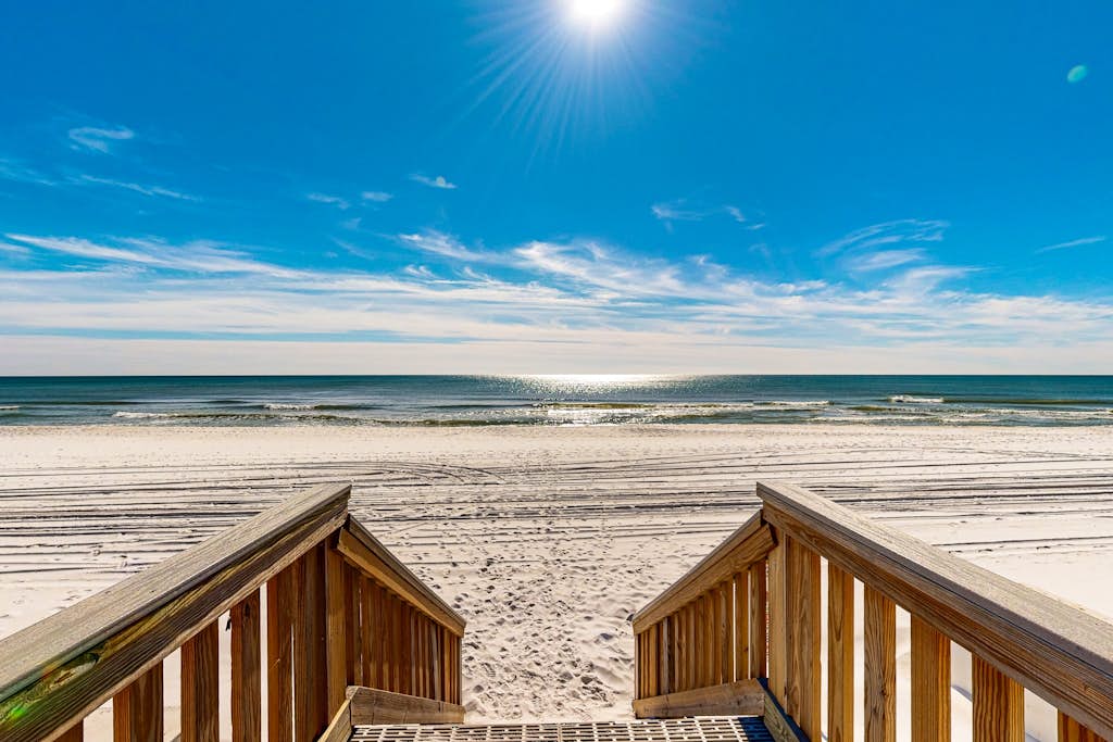 Gorgeous beachfront condo, shared pool and beach access