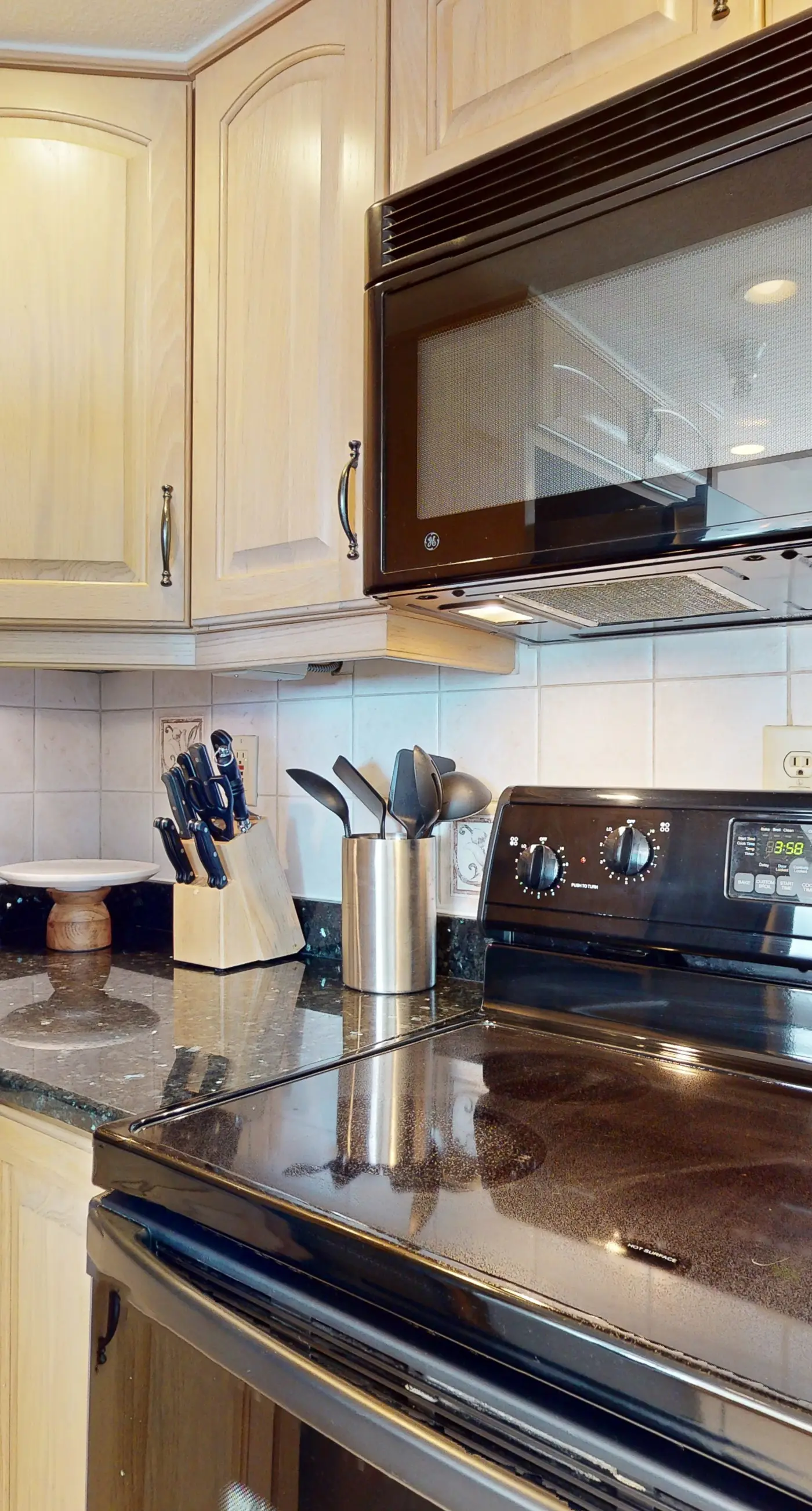 Islander W 406 - Stunning oceanfront condo with access to a shared pool and private beach entry