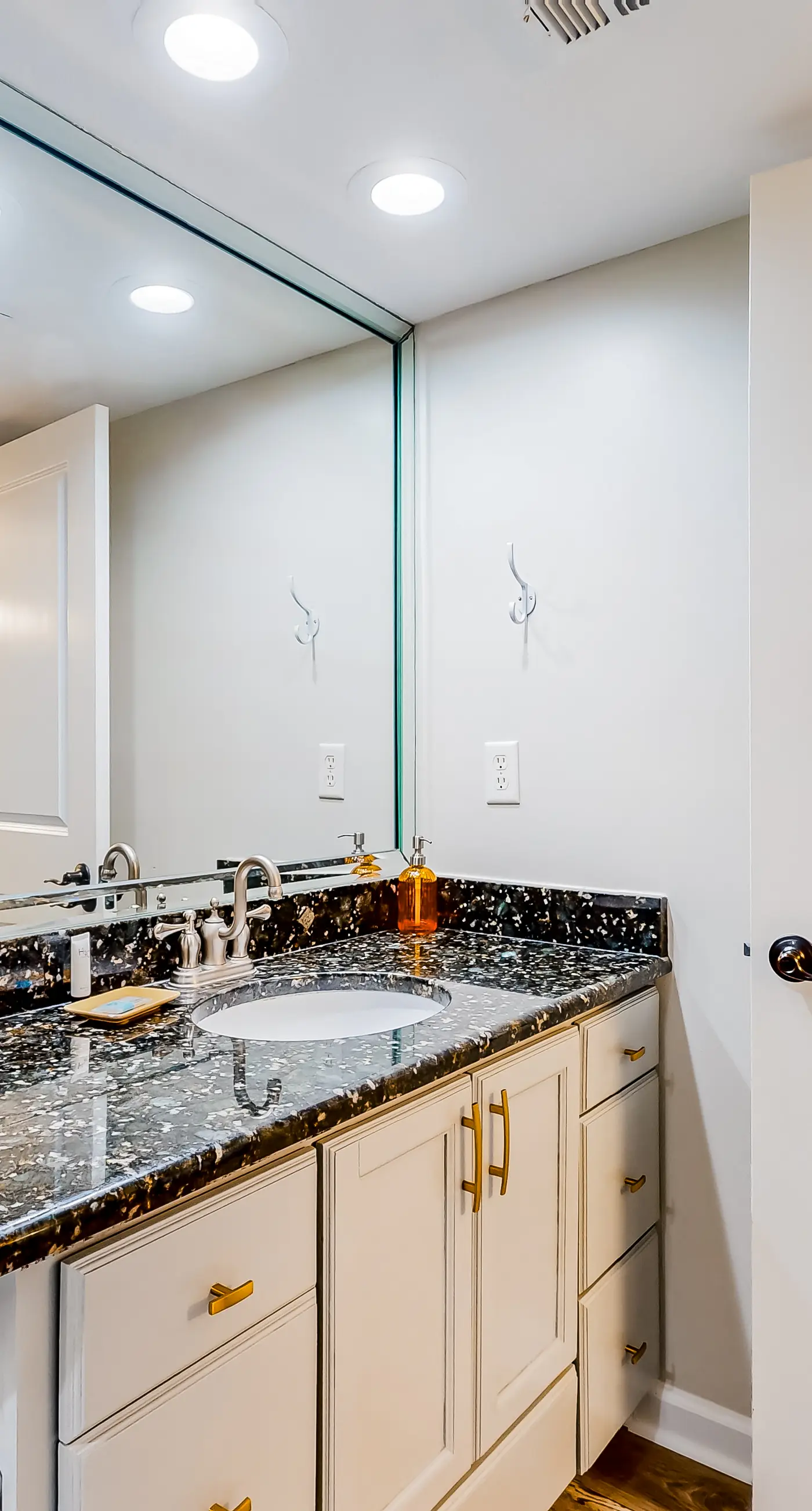 Surf Dweller 203- Beachfront resort condo with outdoor pool, Gulf views, balcony, W/D, & AC