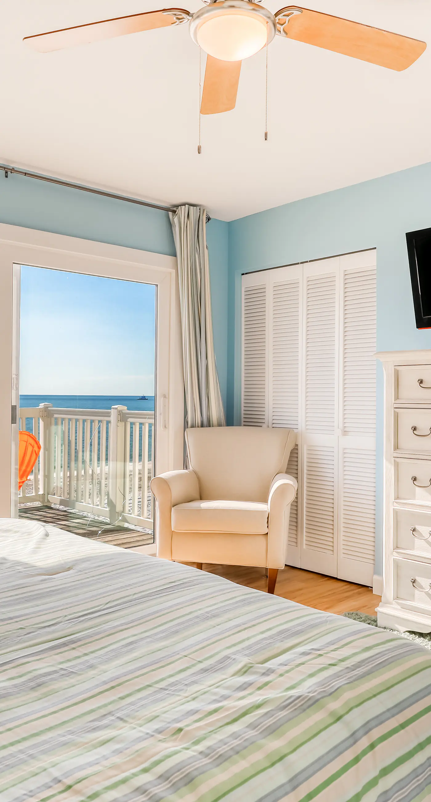 Beachfront home with coastal views & beach access - dog-friendly