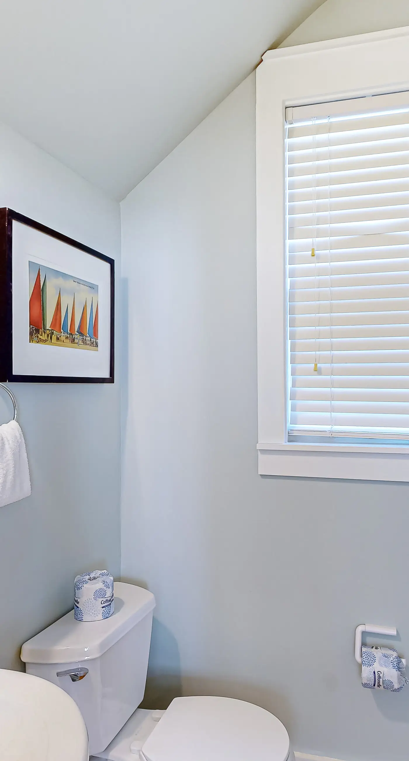 Dog-friendly home with hot tub - beach access one mile away