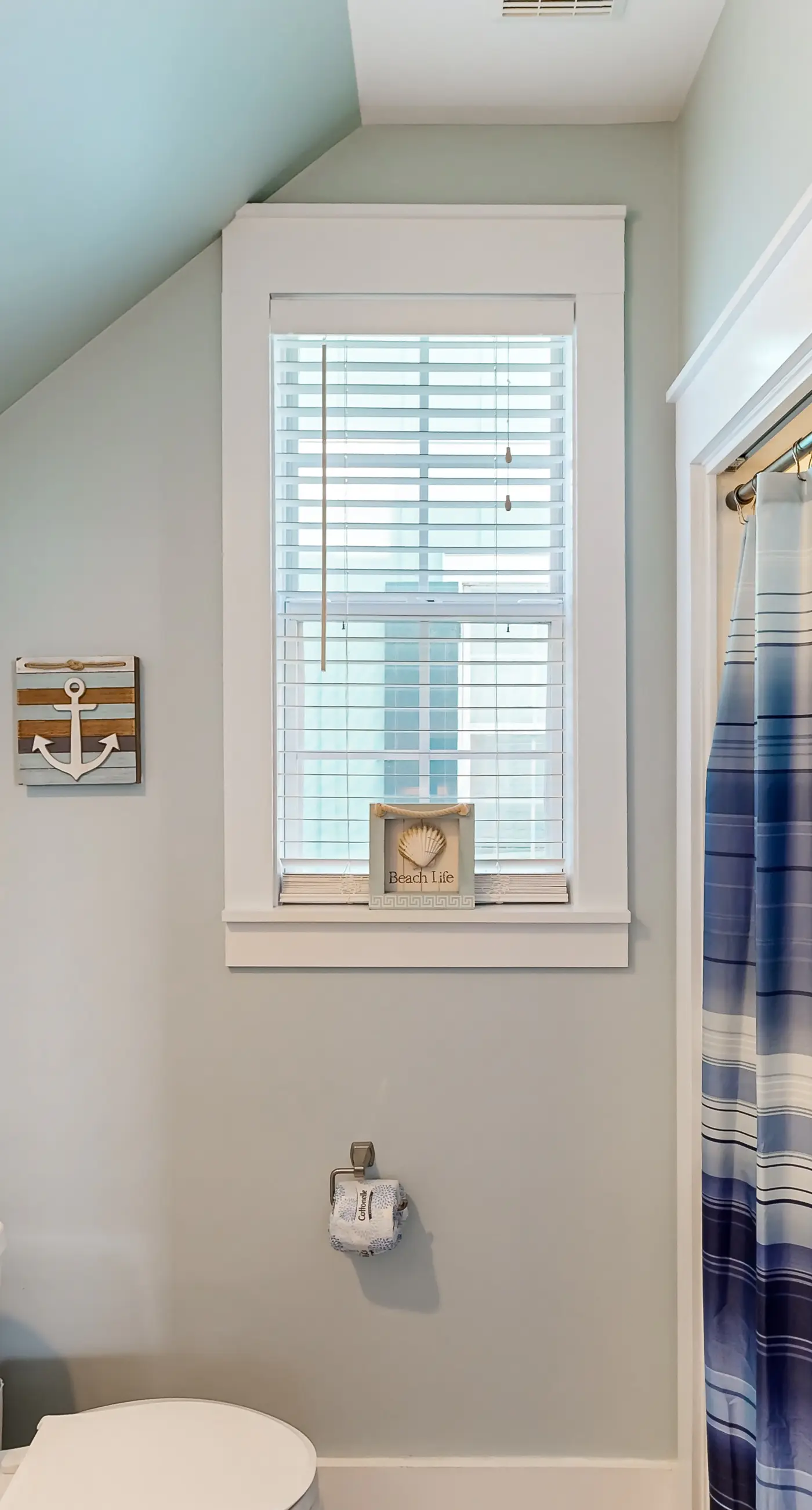 Charming Cottage with Hot Tub, Fitness Center, & Nature Trails