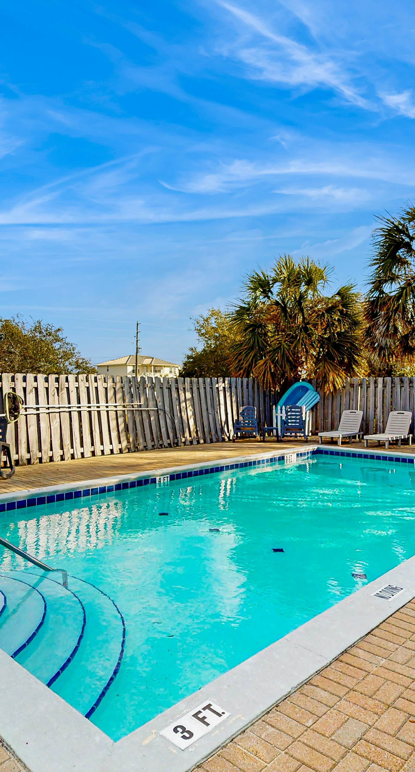 Great, dog-friendly home with Gulf views, shared pool, just steps from the Gulf