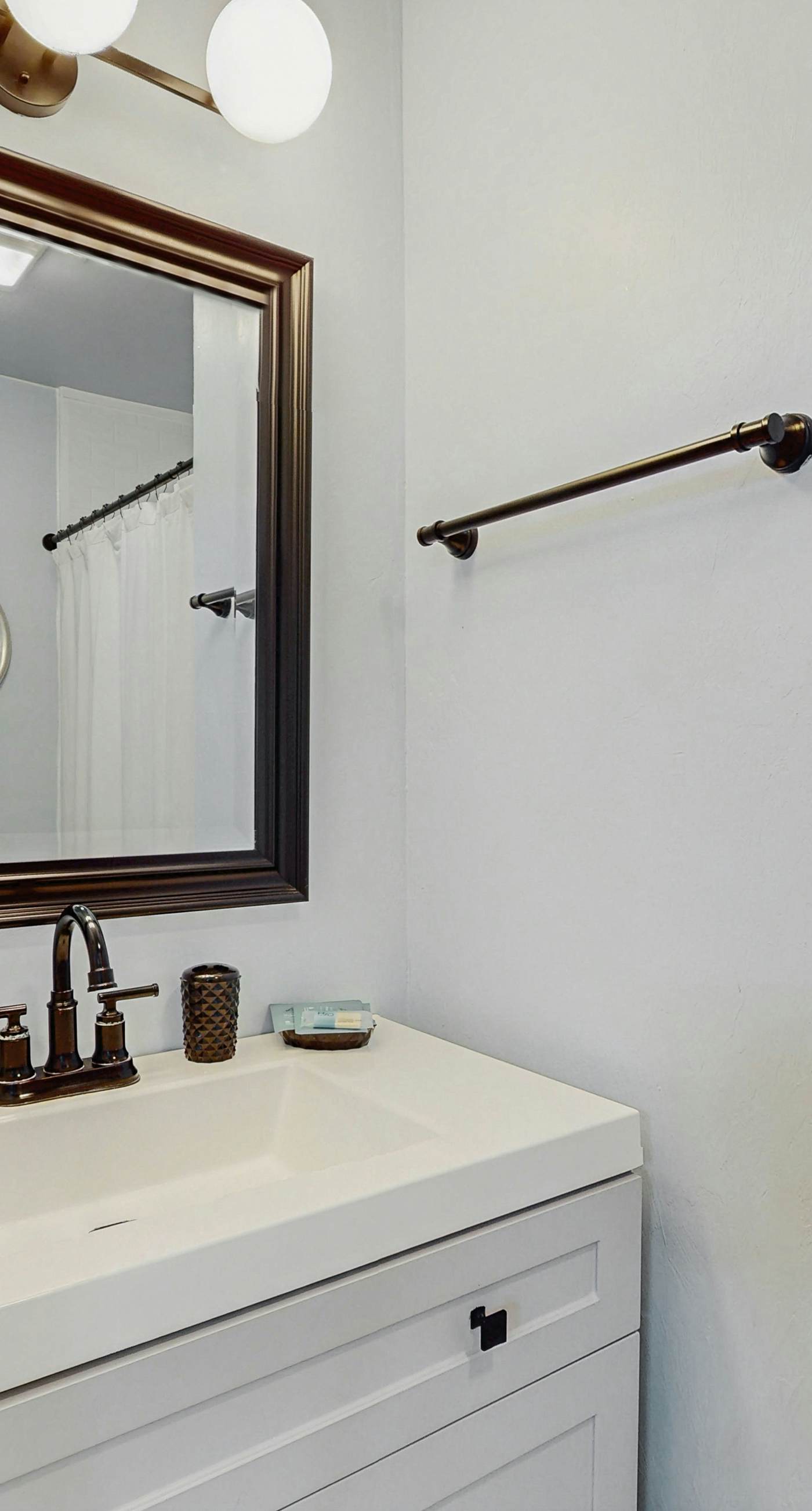 Great, dog-friendly home with Gulf views, shared pool, just steps from the Gulf