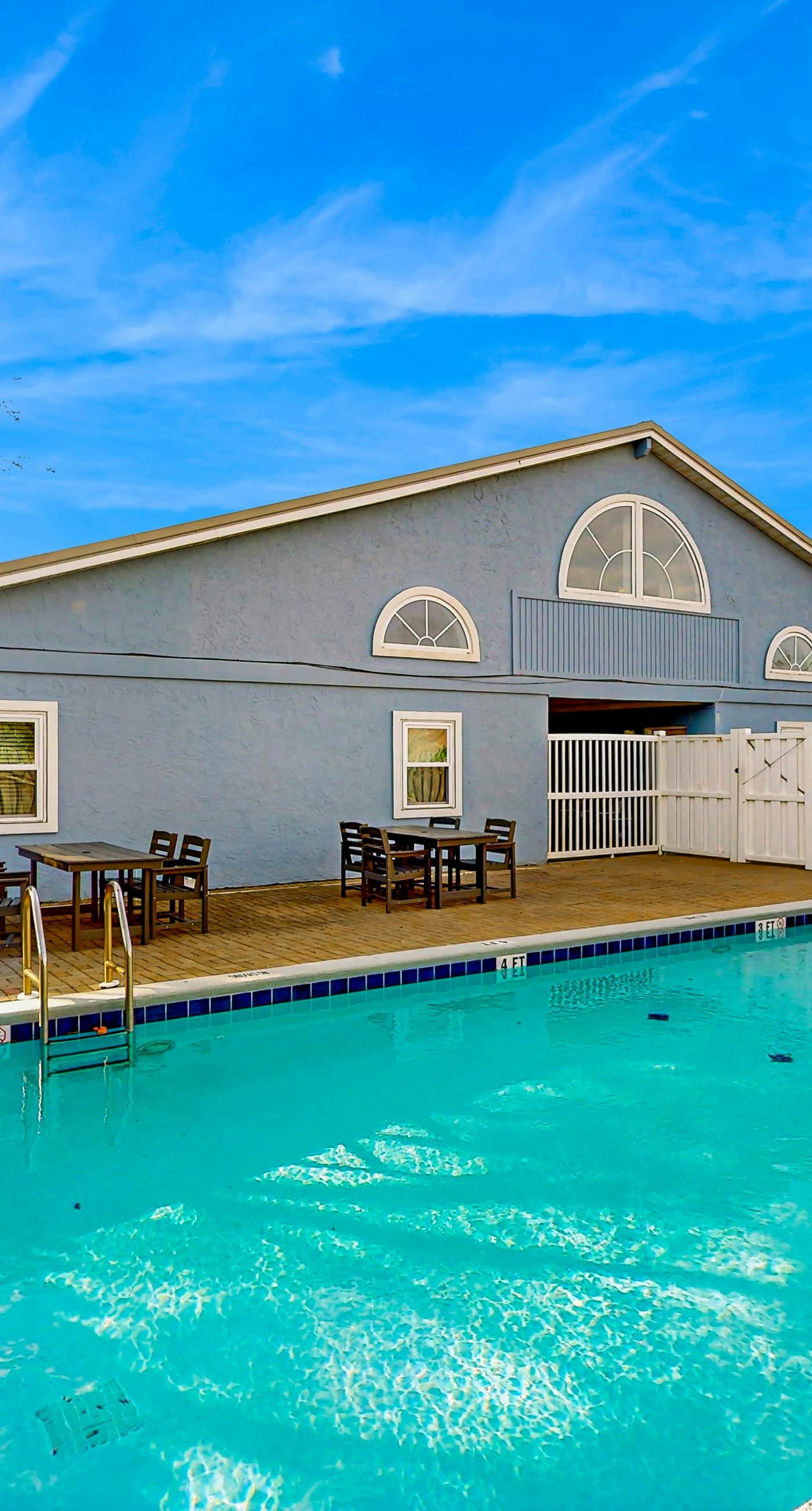 Great, dog-friendly home with Gulf views, shared pool, just steps from the Gulf