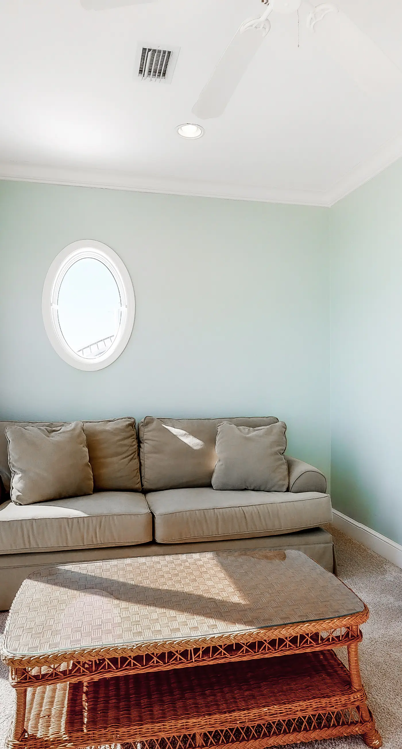 Beachfront home with a porch, washer/dryer, outdoor shower, & AC