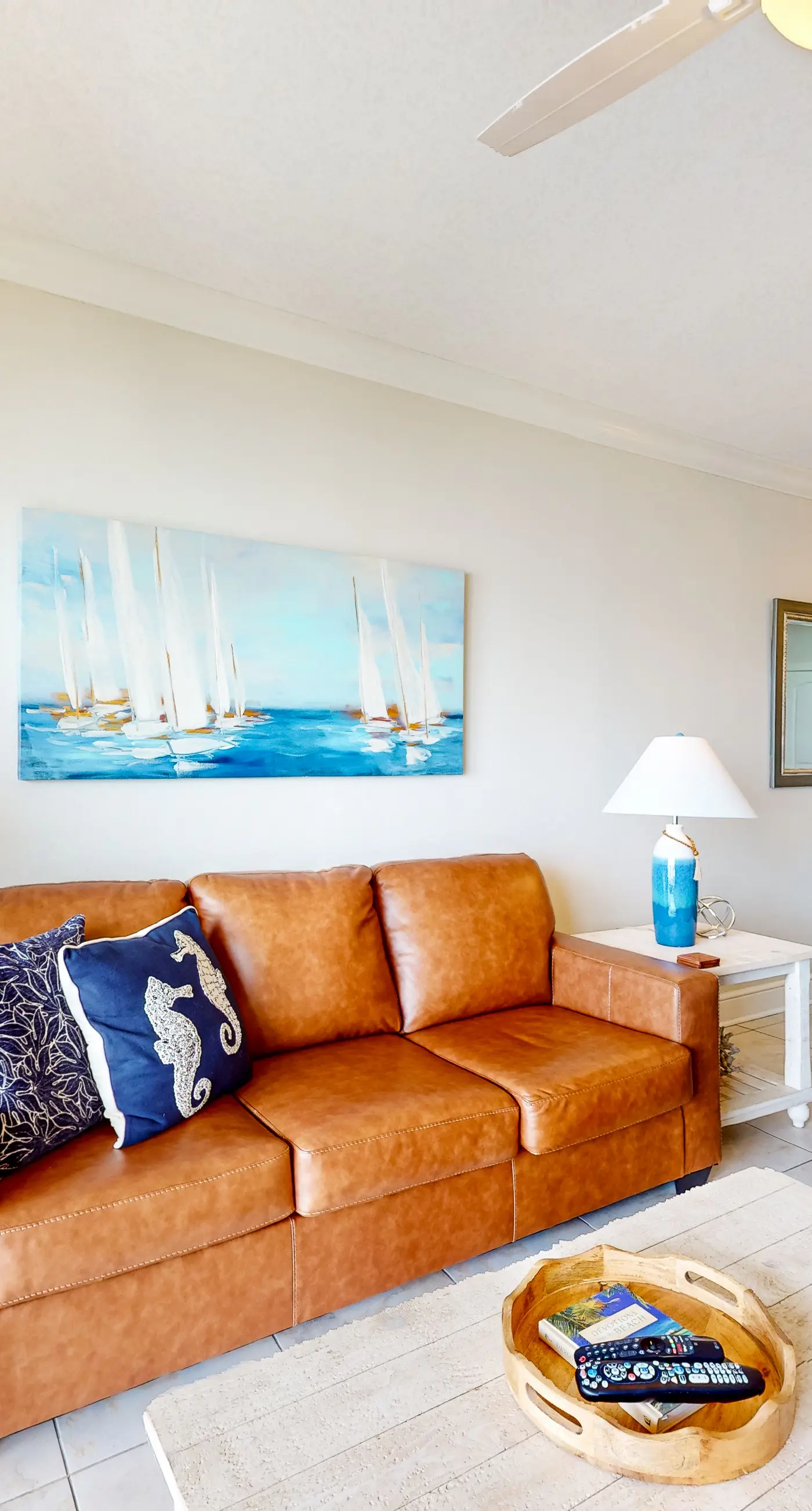 Beachfront condo with balcony, hot tub, pool, gym, open layout, W&D, & AC
