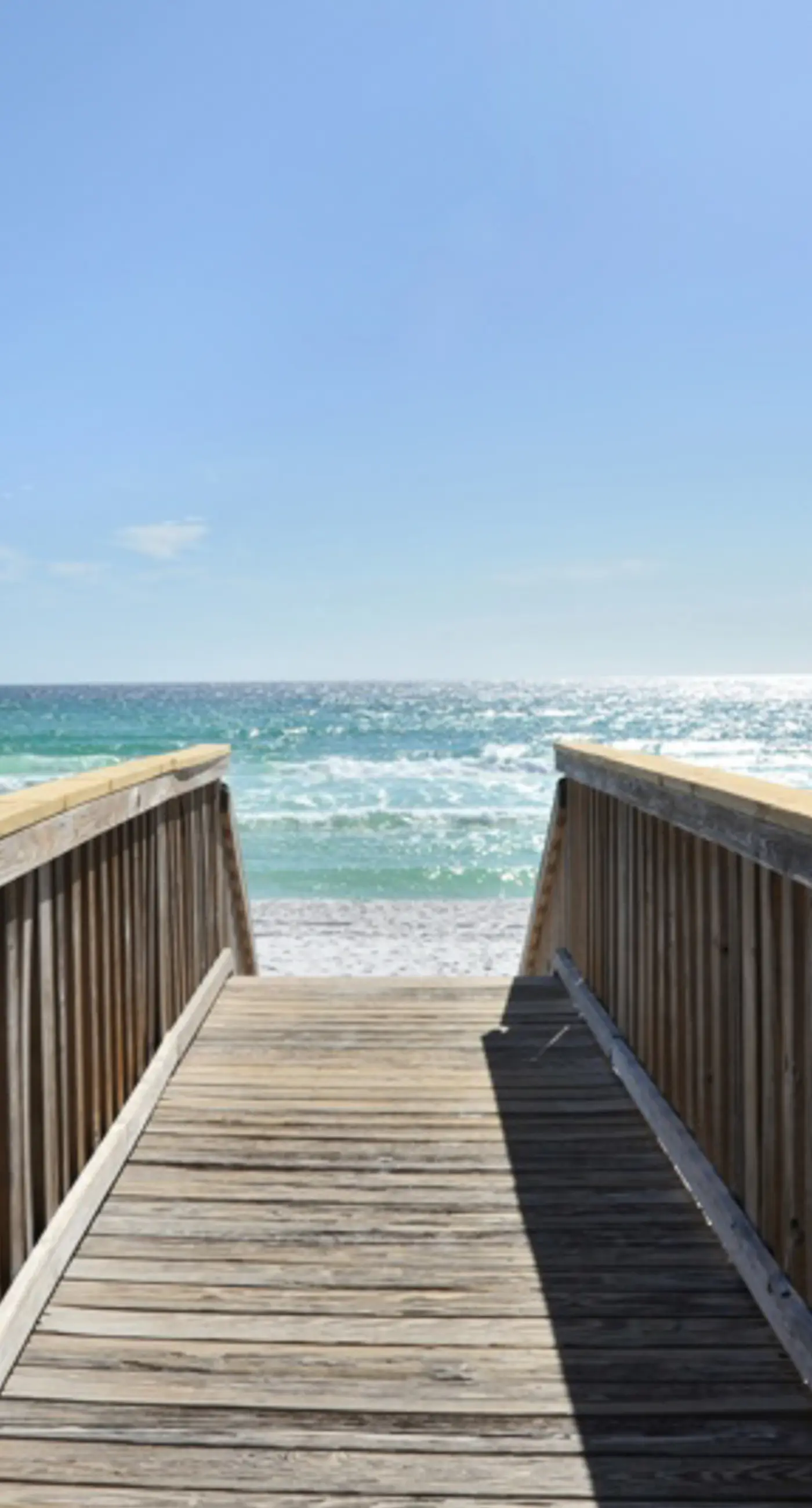 Oceanfront penthouse with pool access, majestic ocean views, washer&dryer, & AC