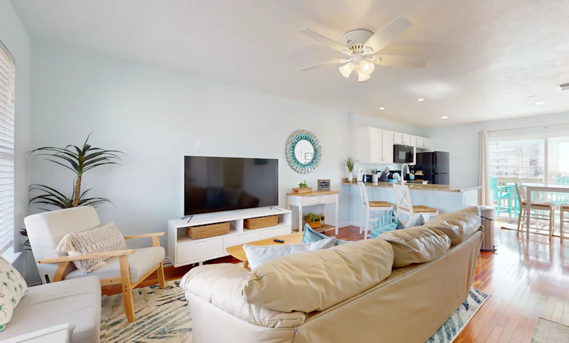 Island Gardens 303 - Cozy coastal condo, dog friendly, gulf view and close to beach access