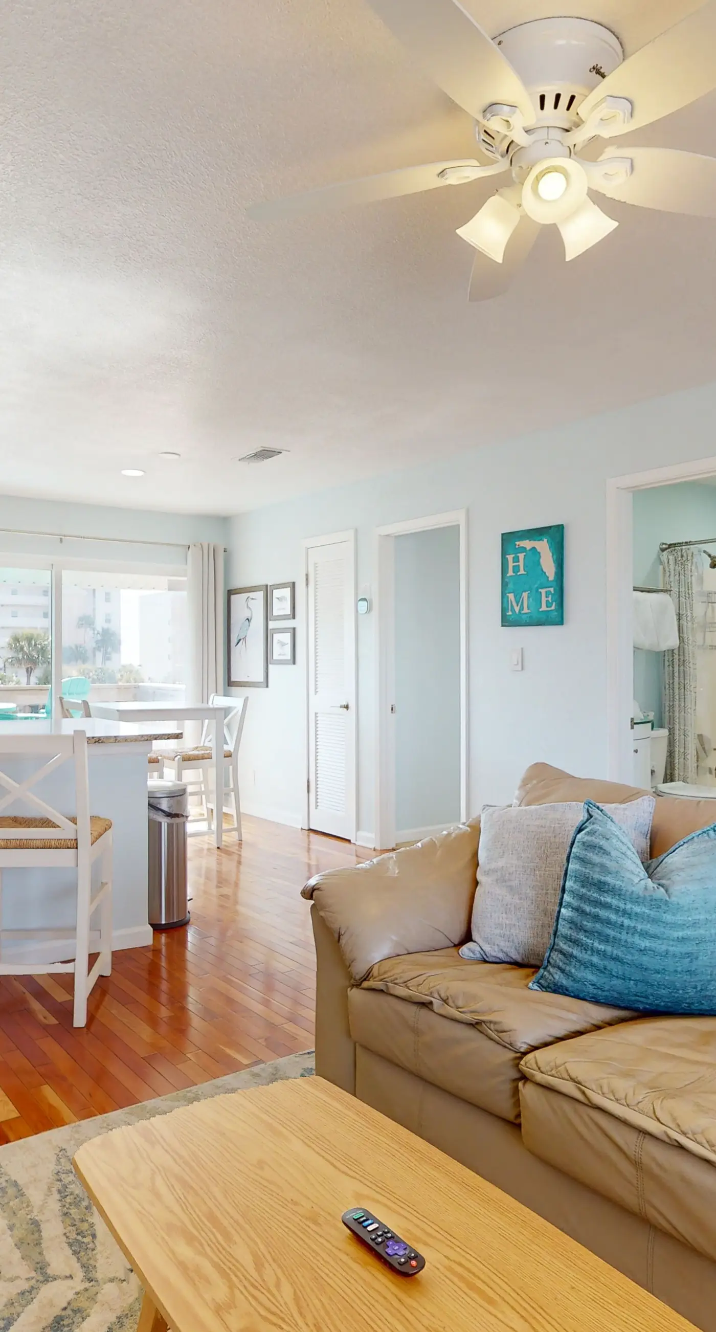 Island Gardens 303 - Cozy coastal condo, dog friendly, gulf view and close to beach access