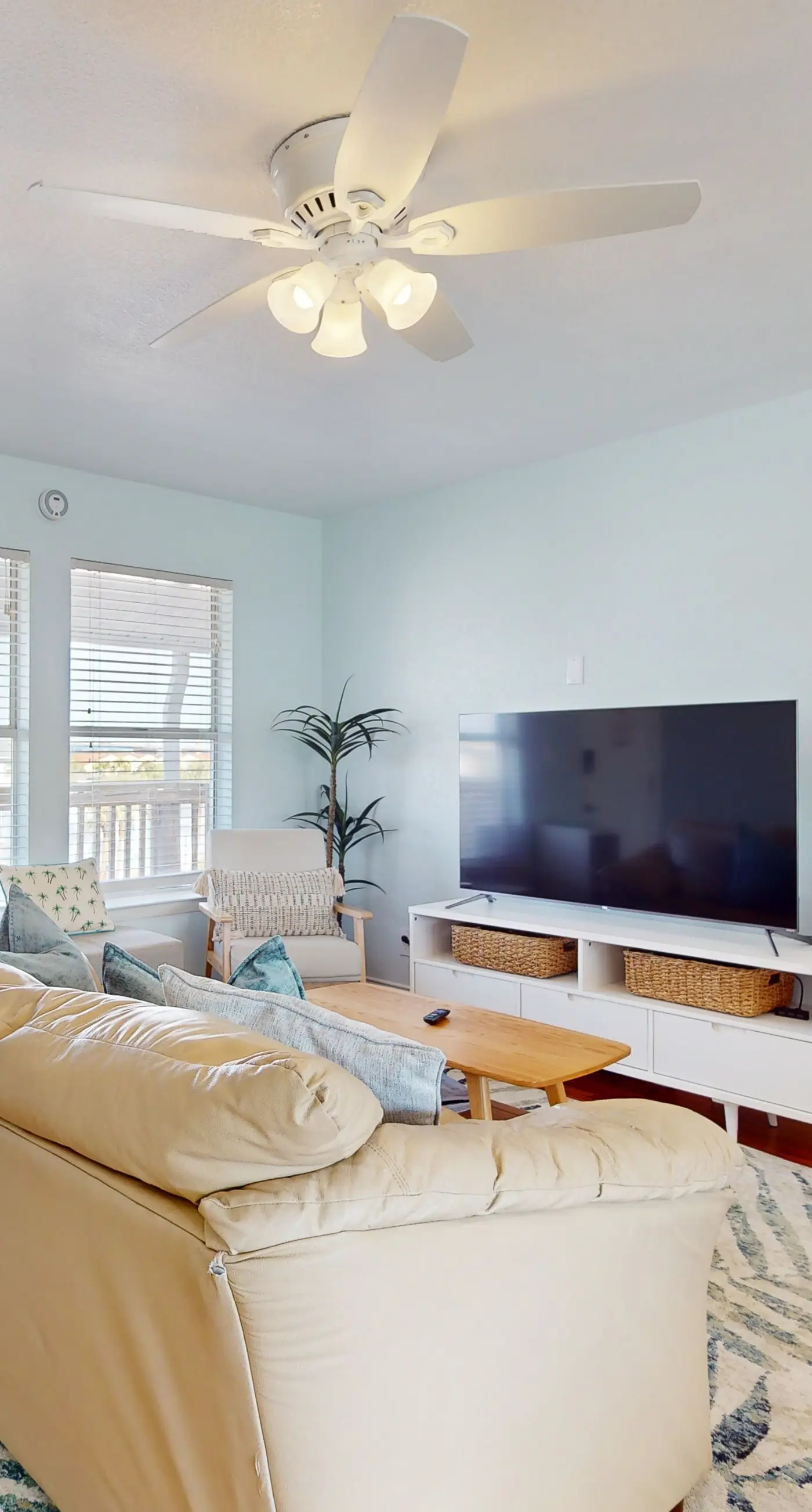 Island Gardens 303 - Cozy coastal condo, dog friendly, gulf view and close to beach access