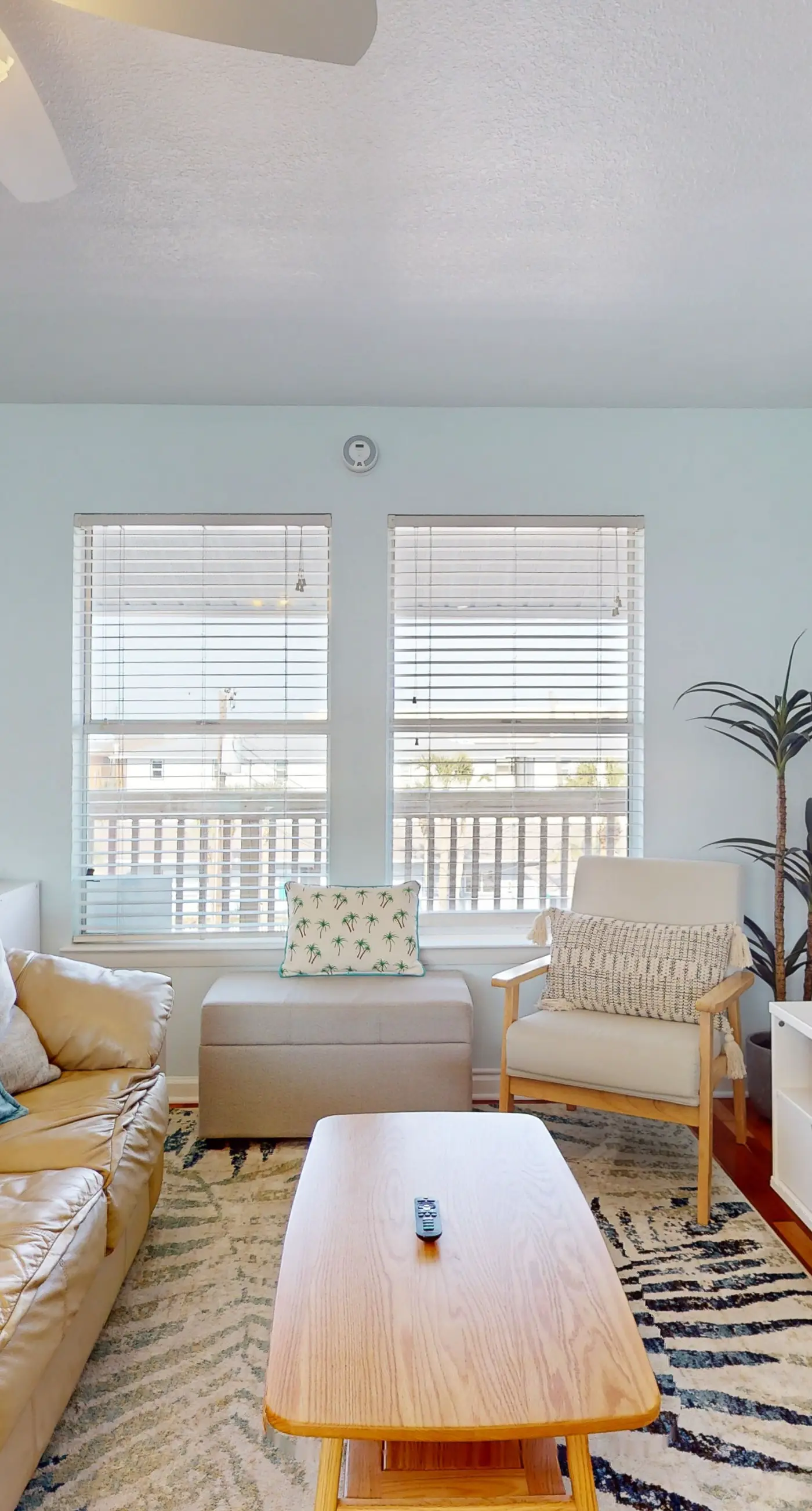 Island Gardens 303 - Cozy coastal condo, dog friendly, gulf view and close to beach access