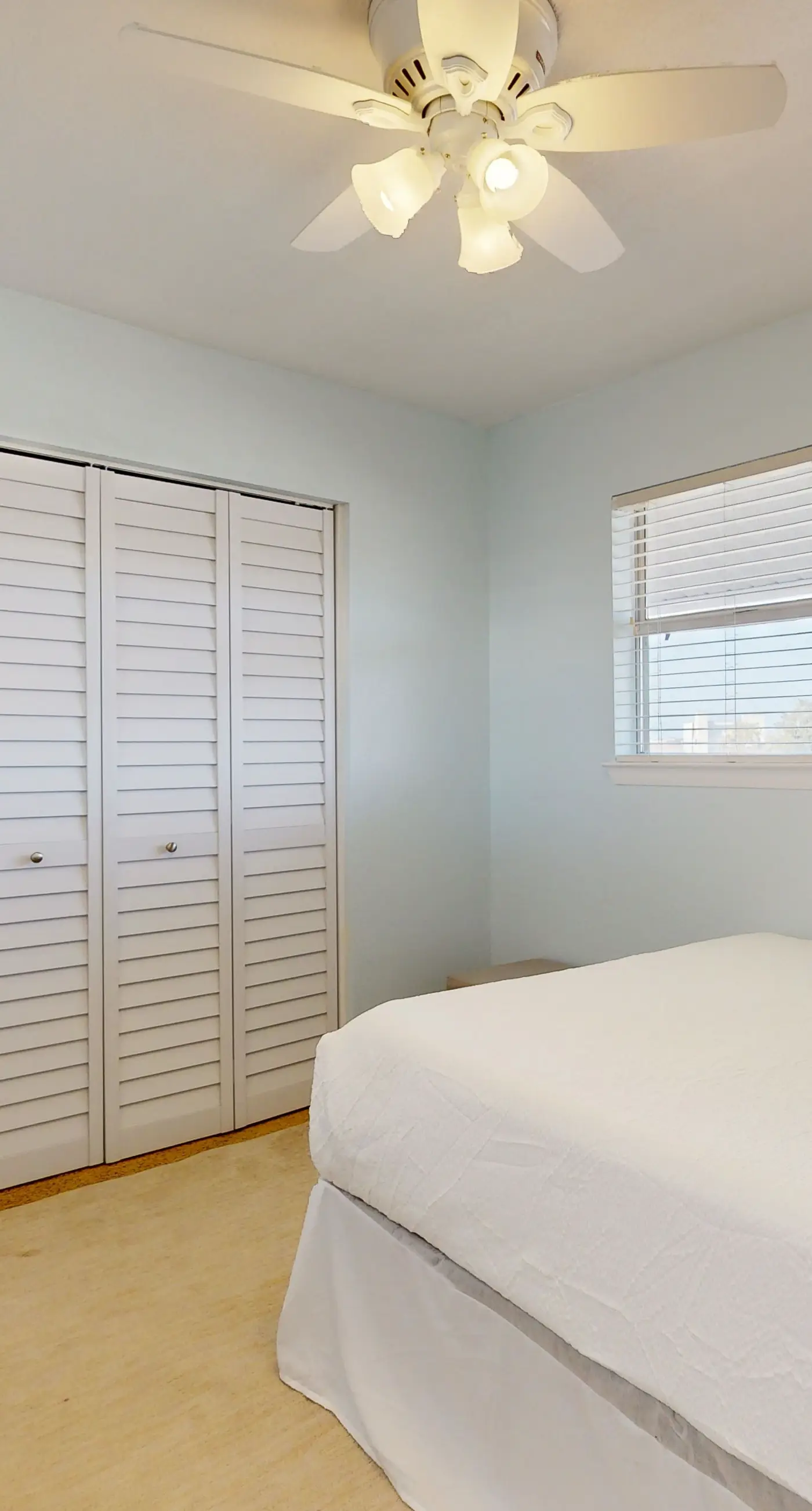 Island Gardens 303 - Cozy coastal condo, dog friendly, gulf view and close to beach access