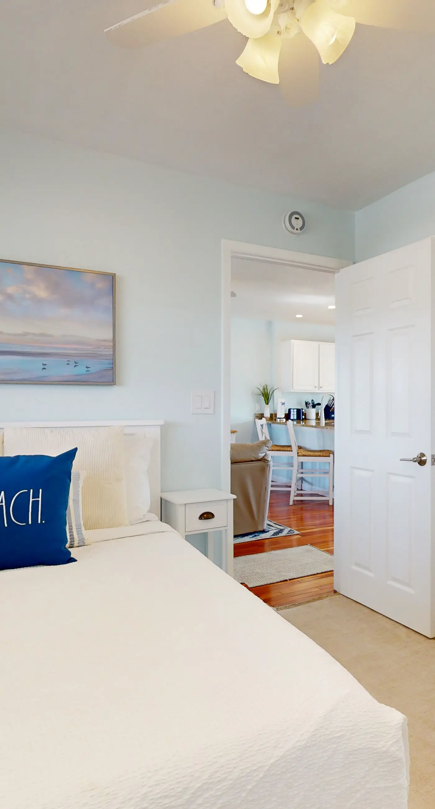 Island Gardens 303 - Cozy coastal condo, dog friendly, gulf view and close to beach access