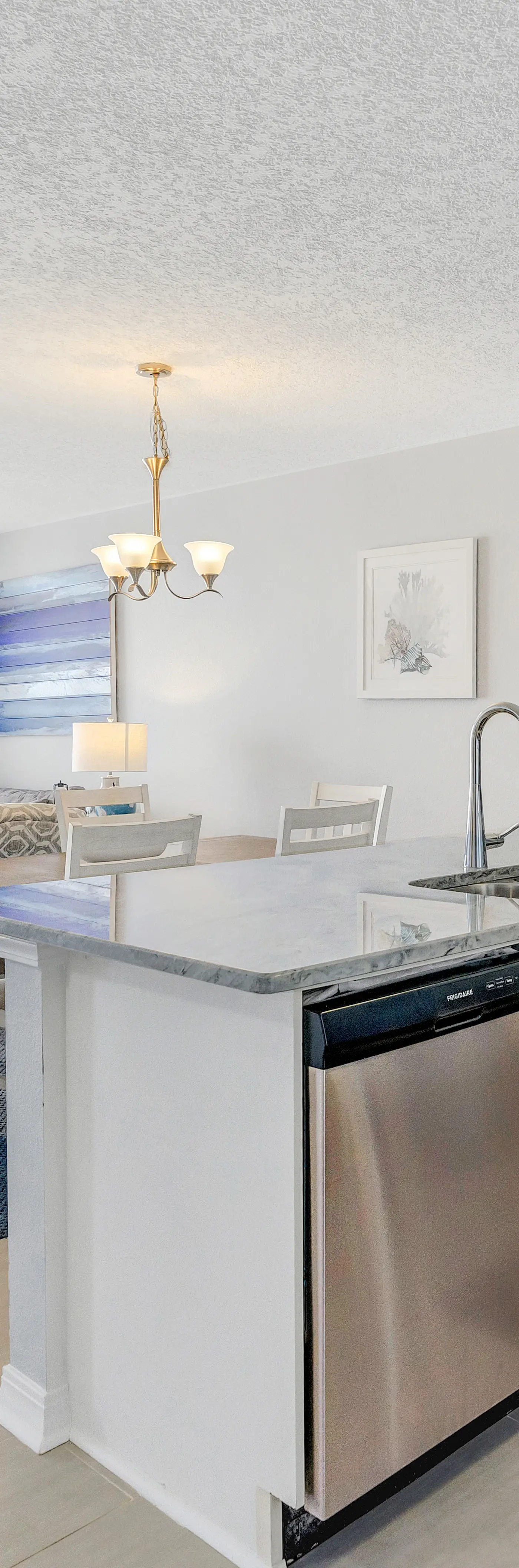 Island Princess 411- Seaside condo with wonderful beach views, balcony, grill, pool, hot tub, & gym