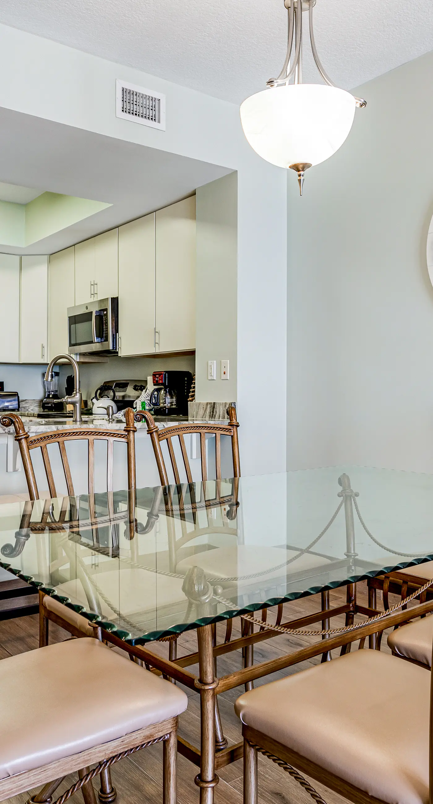 Sixth Floor, Oceanfront Gulf-Front Condo w/ Shared Pool