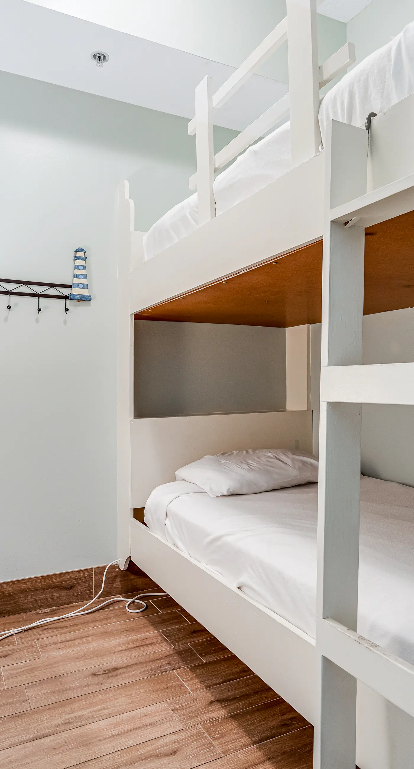 Sixth Floor, Oceanfront Gulf-Front Condo w/ Shared Pool