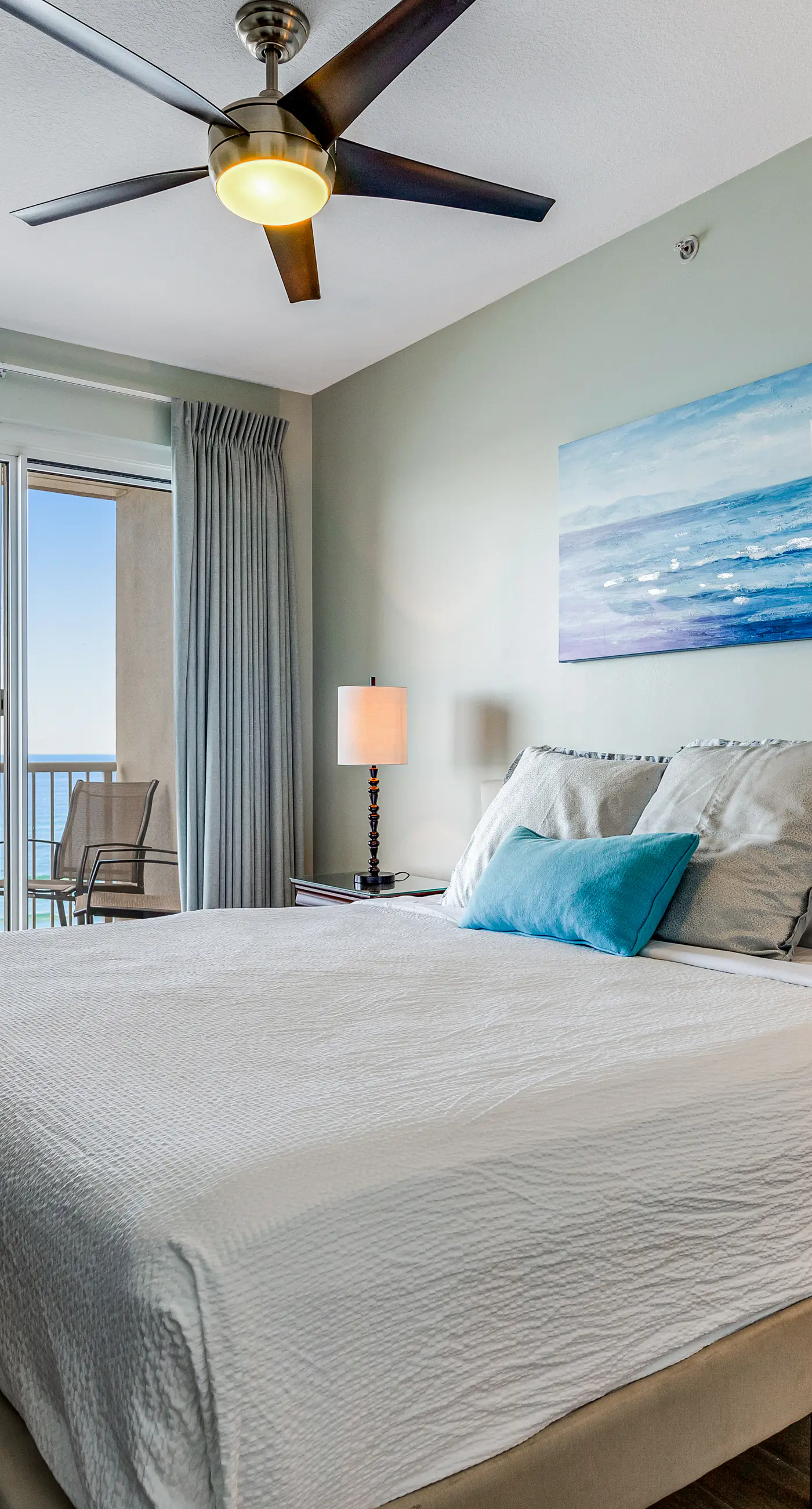 Sixth Floor, Oceanfront Gulf-Front Condo w/ Shared Pool