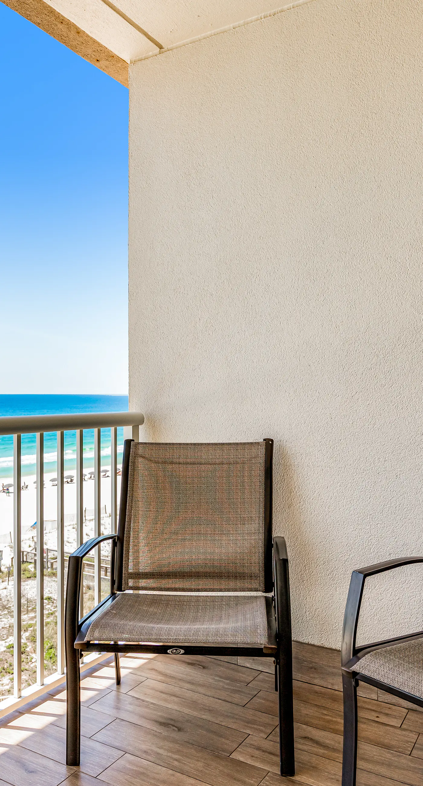 Sixth Floor, Oceanfront Gulf-Front Condo w/ Shared Pool