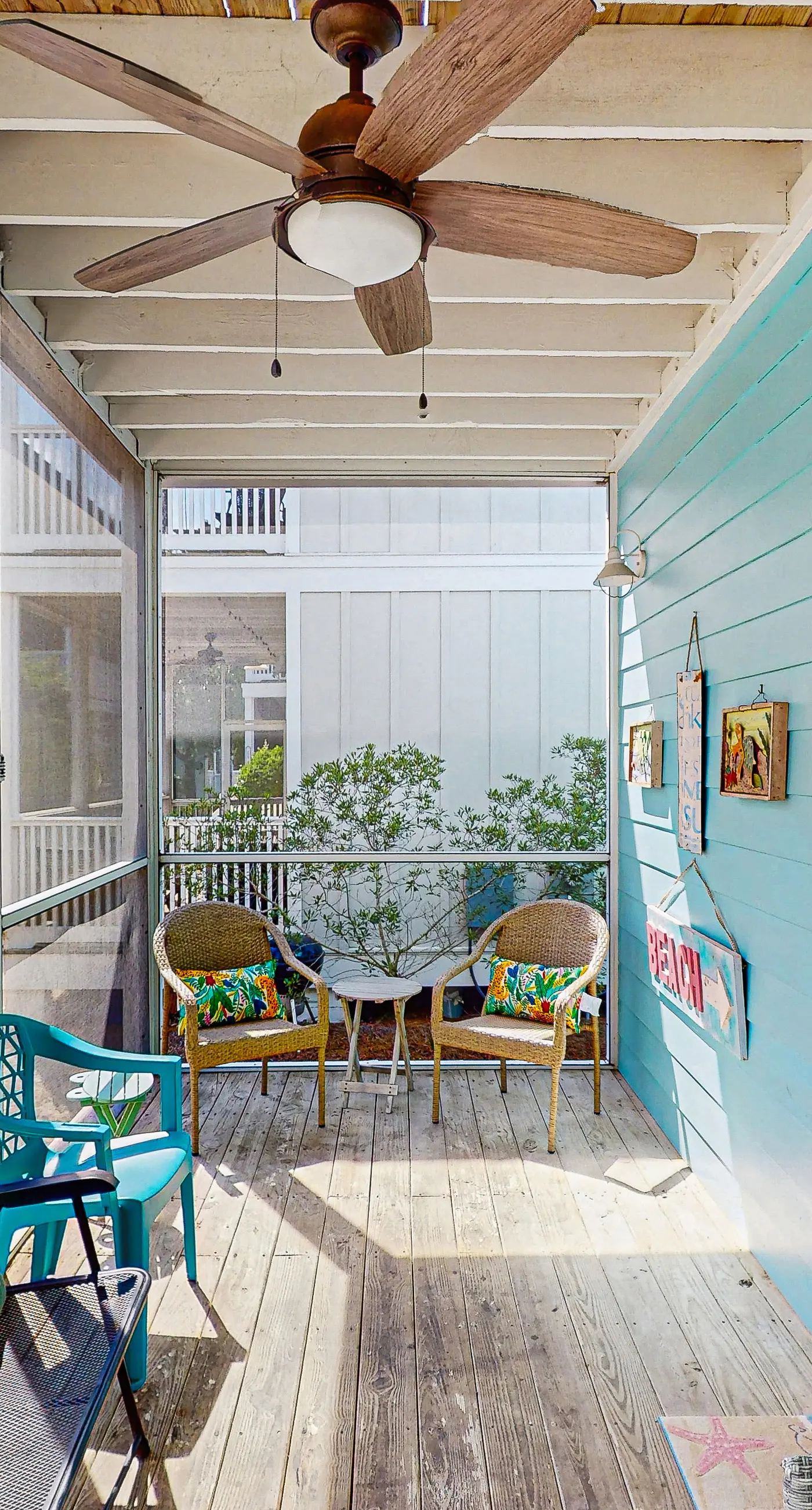 Coastal Home with Screened Porch & Shared Hot Tub - Snowbirds Welcome