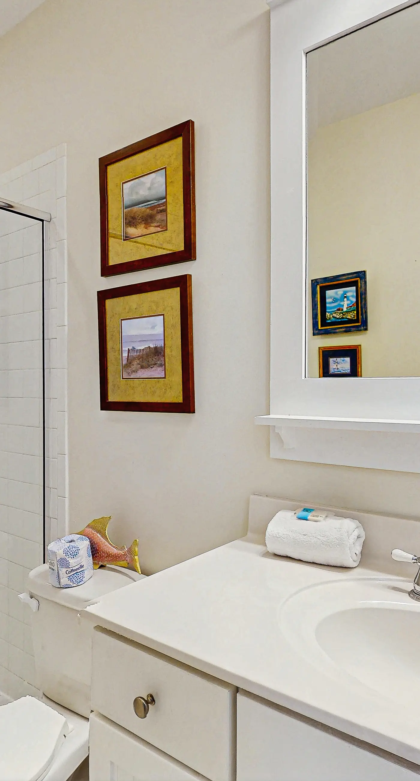 Coastal Home with Screened Porch & Shared Hot Tub - Snowbirds Welcome