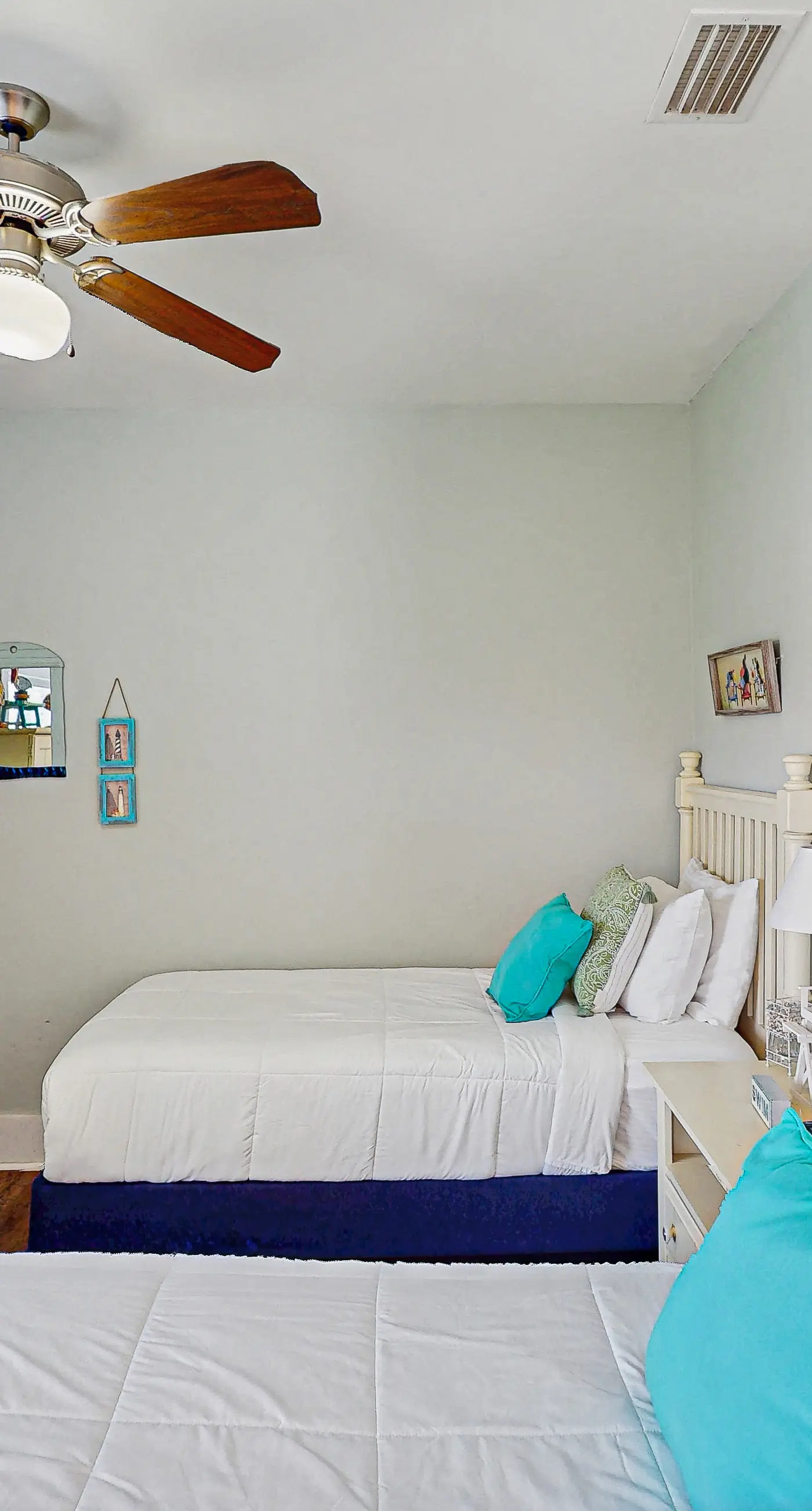 Coastal Home with Screened Porch & Shared Hot Tub - Snowbirds Welcome