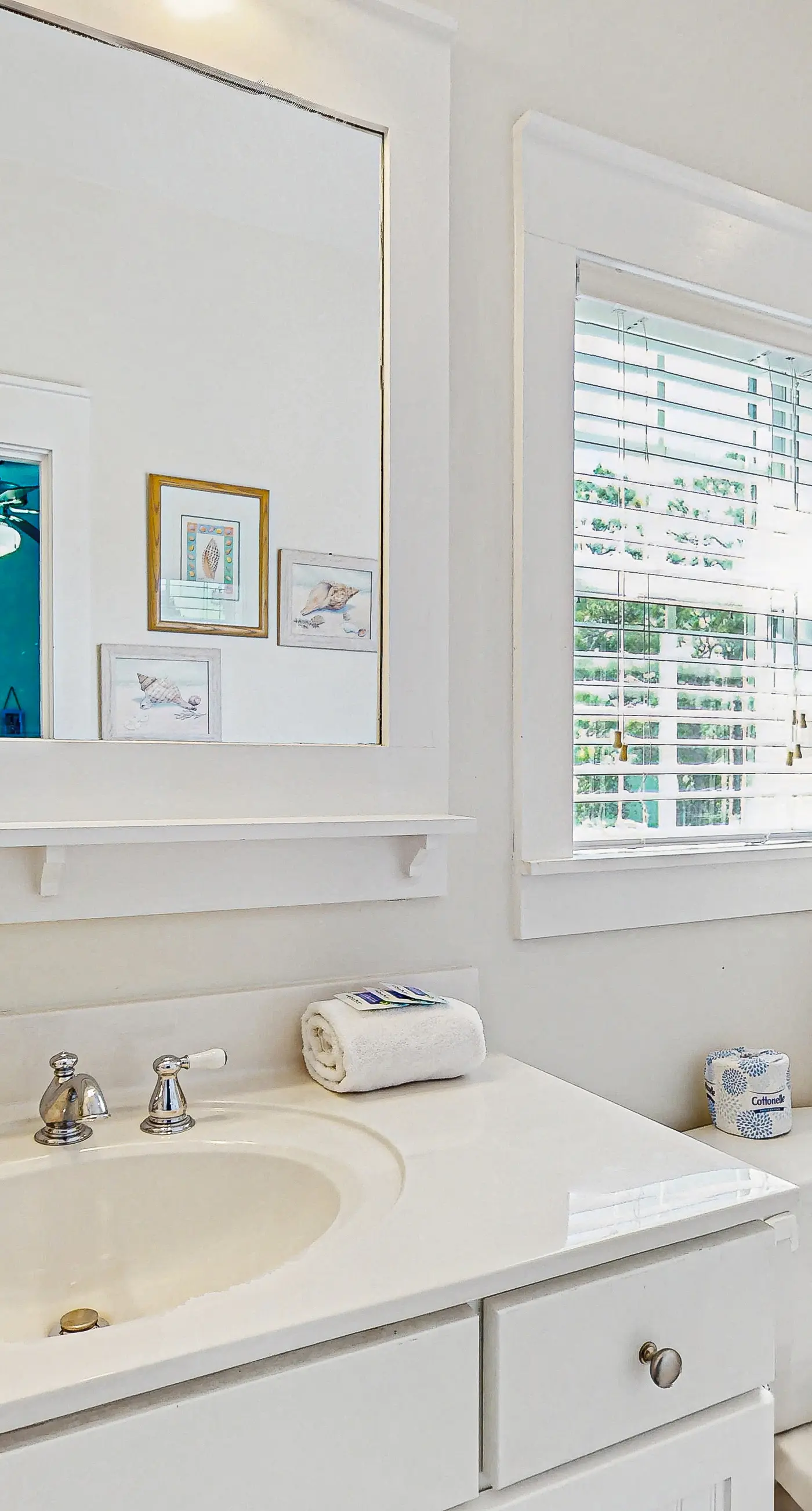 Coastal Home with Screened Porch & Shared Hot Tub - Snowbirds Welcome