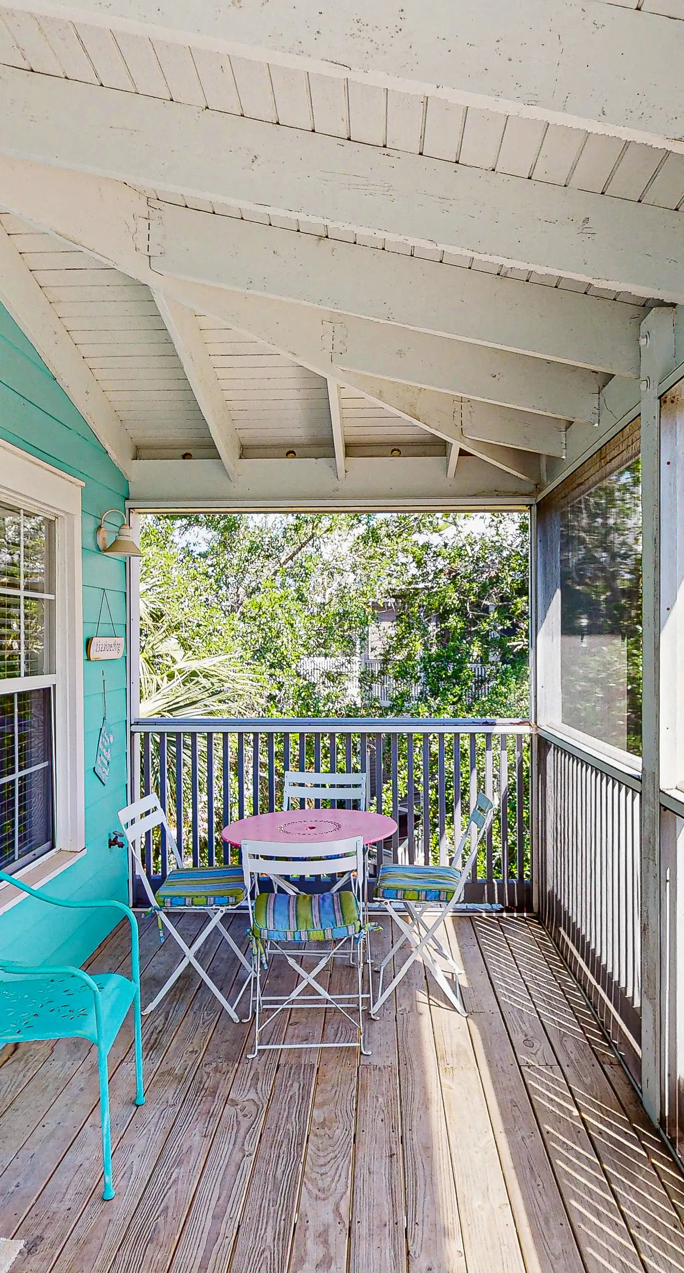 Coastal Home with Screened Porch & Shared Hot Tub - Snowbirds Welcome