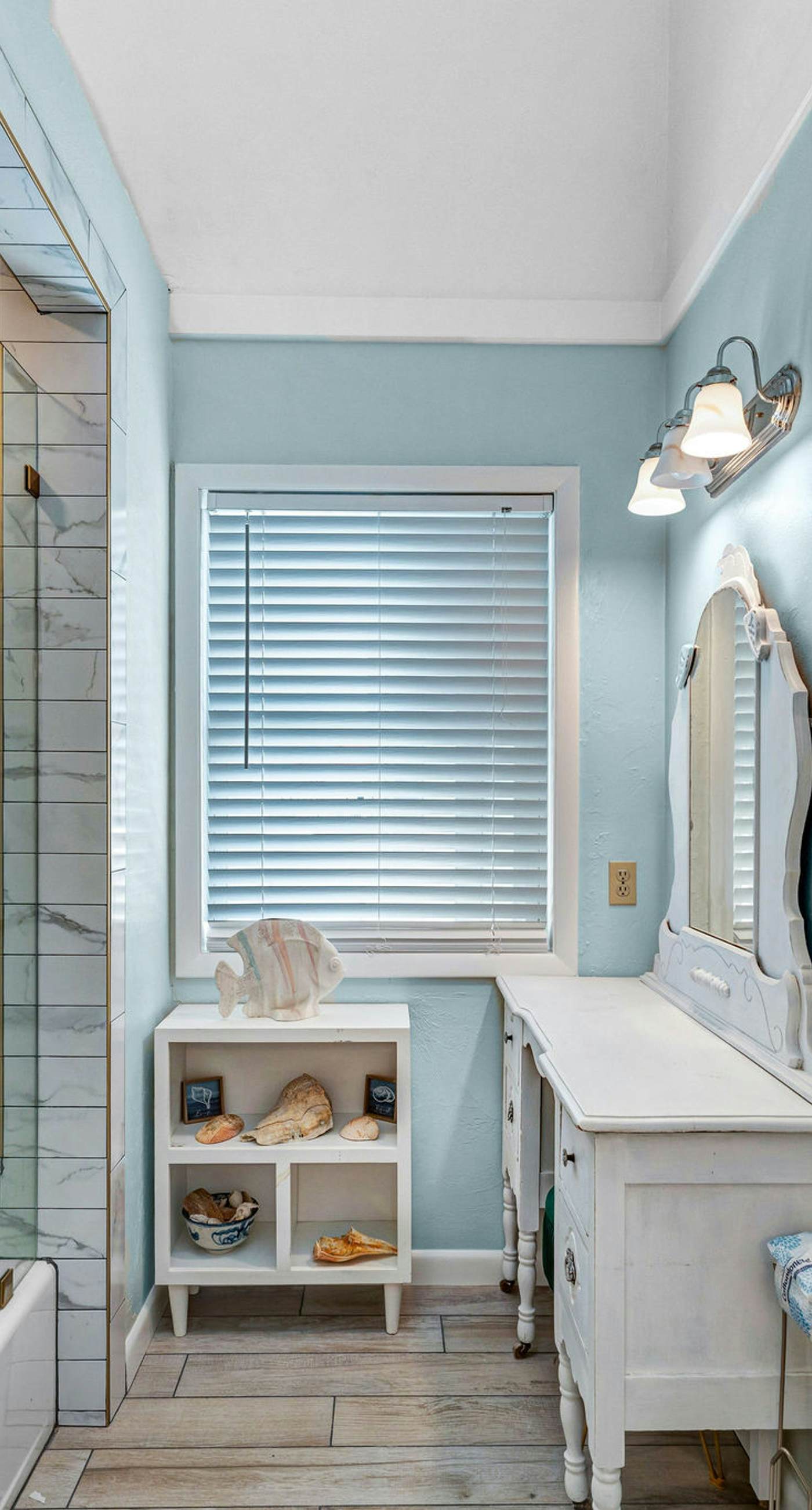 Dog-friendly with Gulf view, pool, balcony, deck, fireplace, central AC, & W&D