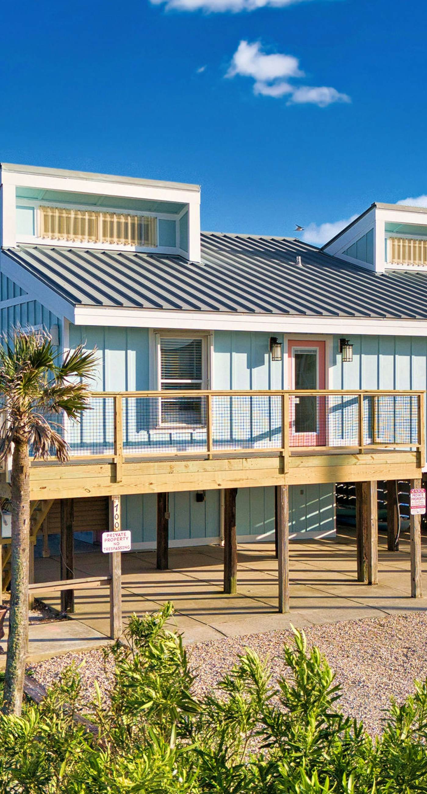 Dog-friendly with Gulf view, pool, balcony, deck, fireplace, central AC, & W&D