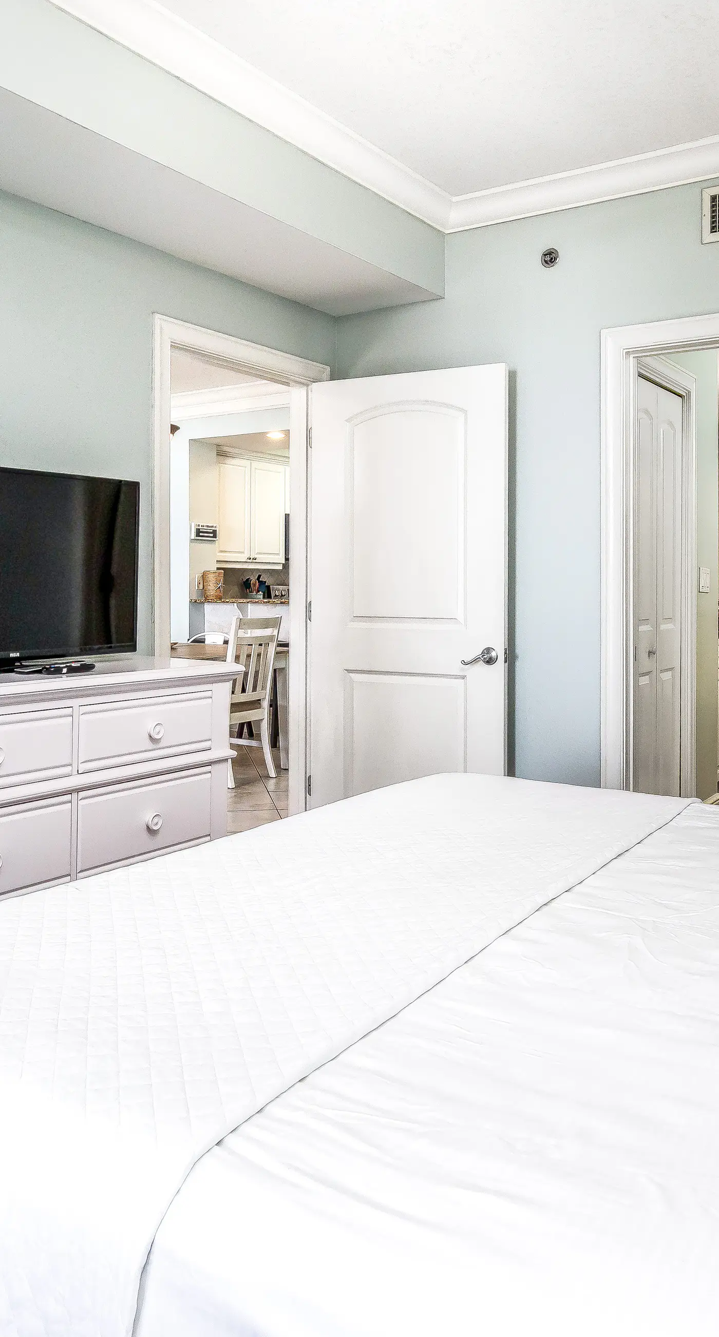 321 Gulf View Condo with Shared Hot Tub,Outdoor Pool, Splash Pad, Beach Service