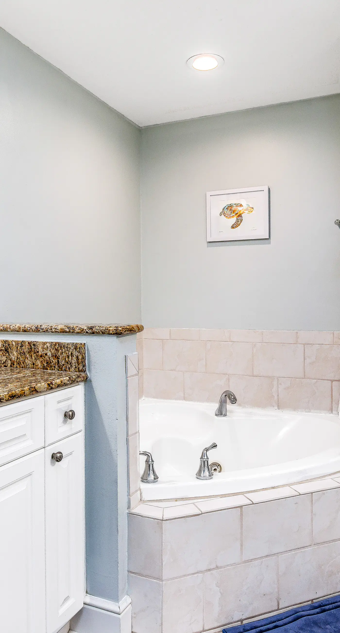 321 Gulf View Condo with Shared Hot Tub,Outdoor Pool, Splash Pad, Beach Service