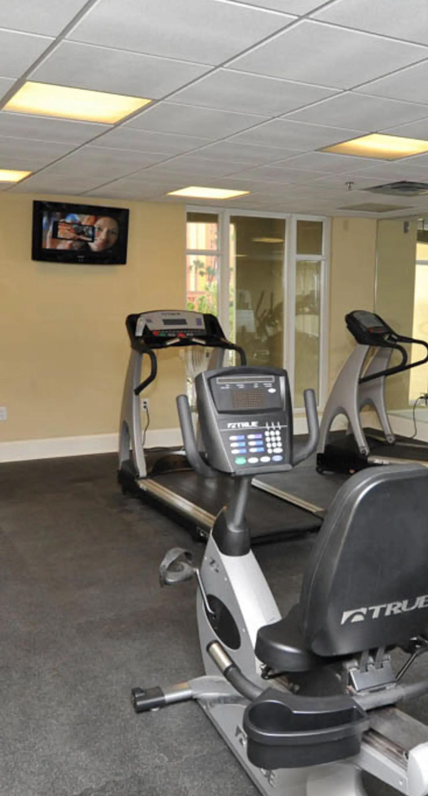 321 Gulf View Condo with Shared Hot Tub,Outdoor Pool, Splash Pad, Beach Service